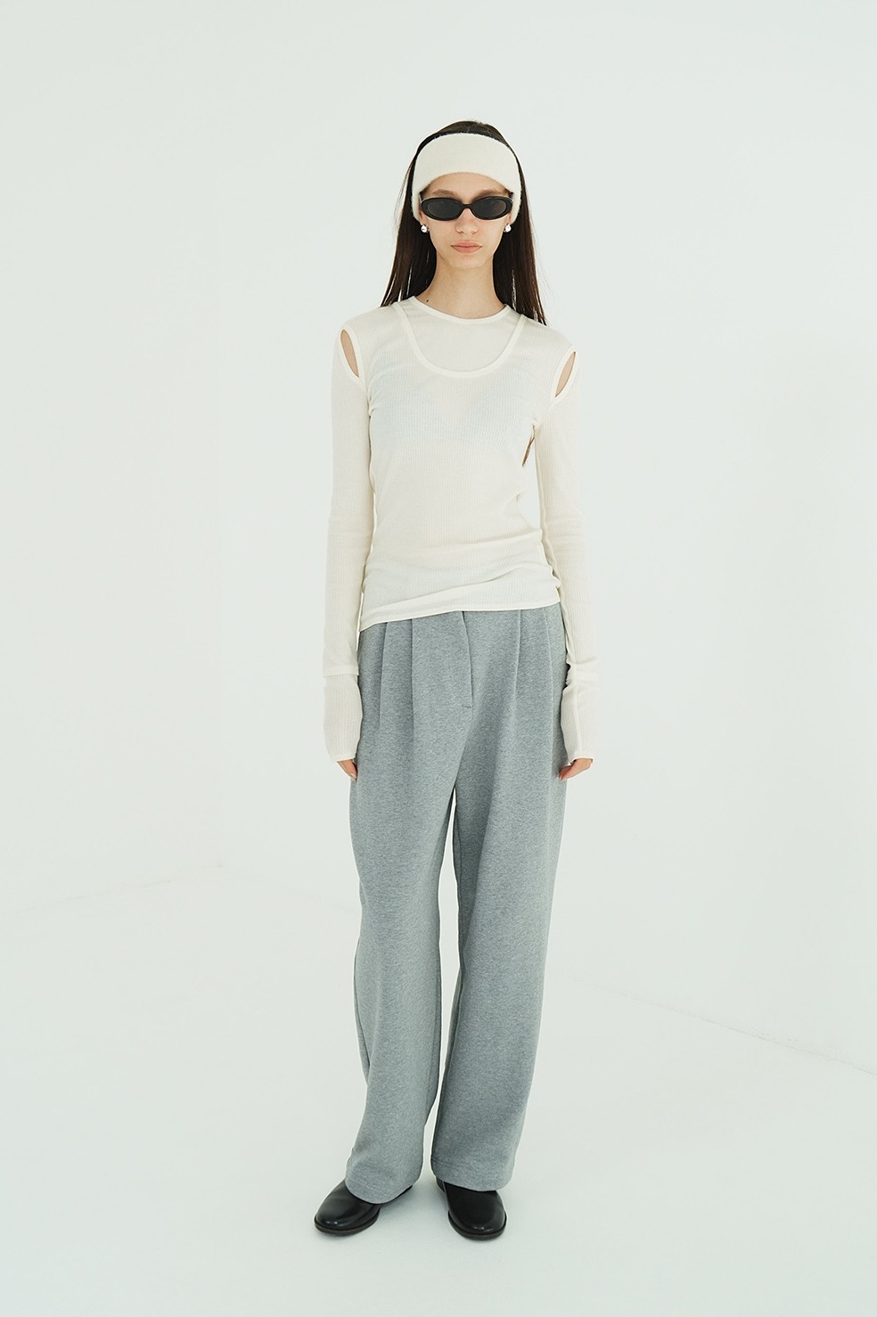 LAYERED SHOULDER CUT TOPS CLANE