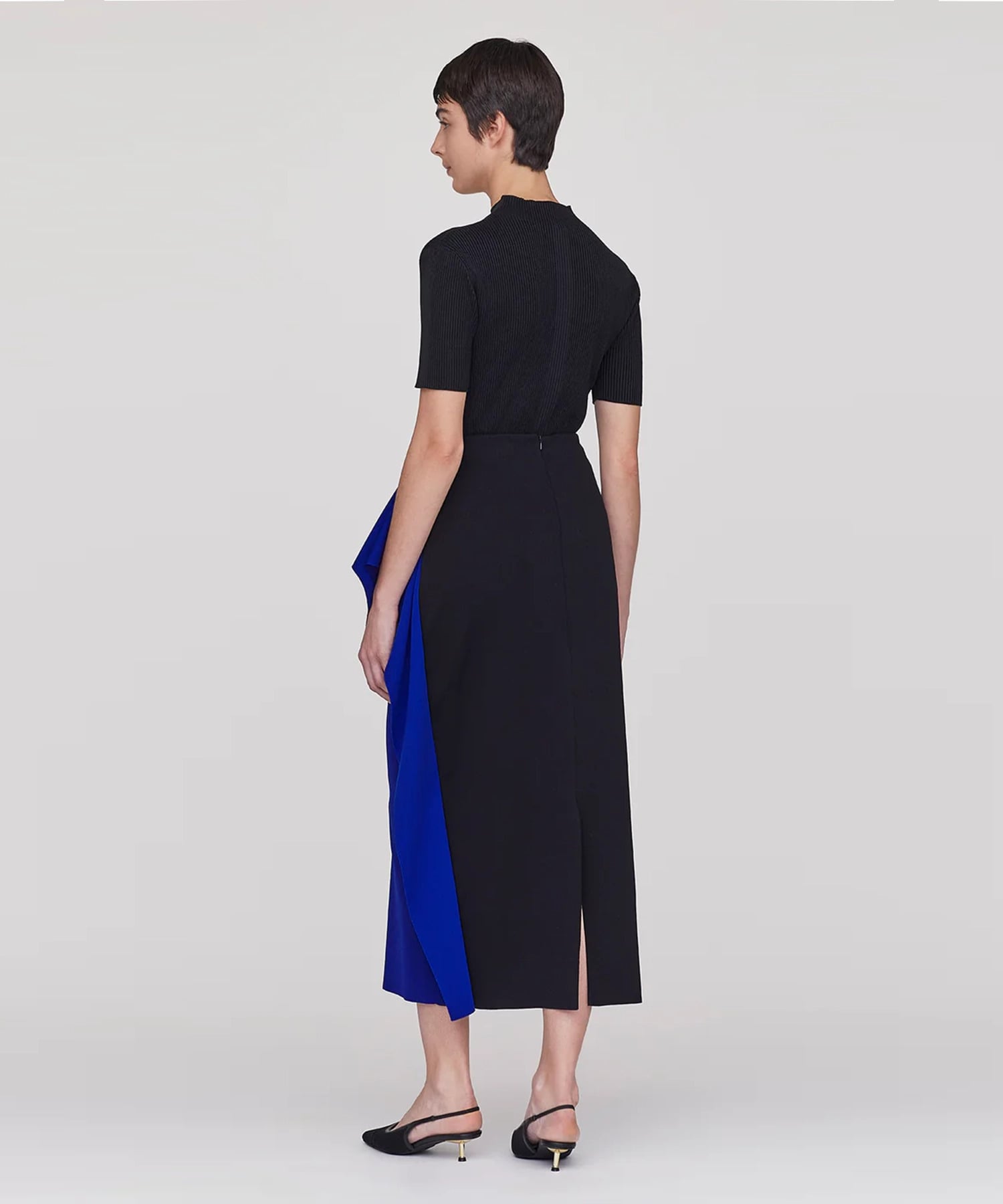 PORTRAIT SLEEVELESS TOP CFCL