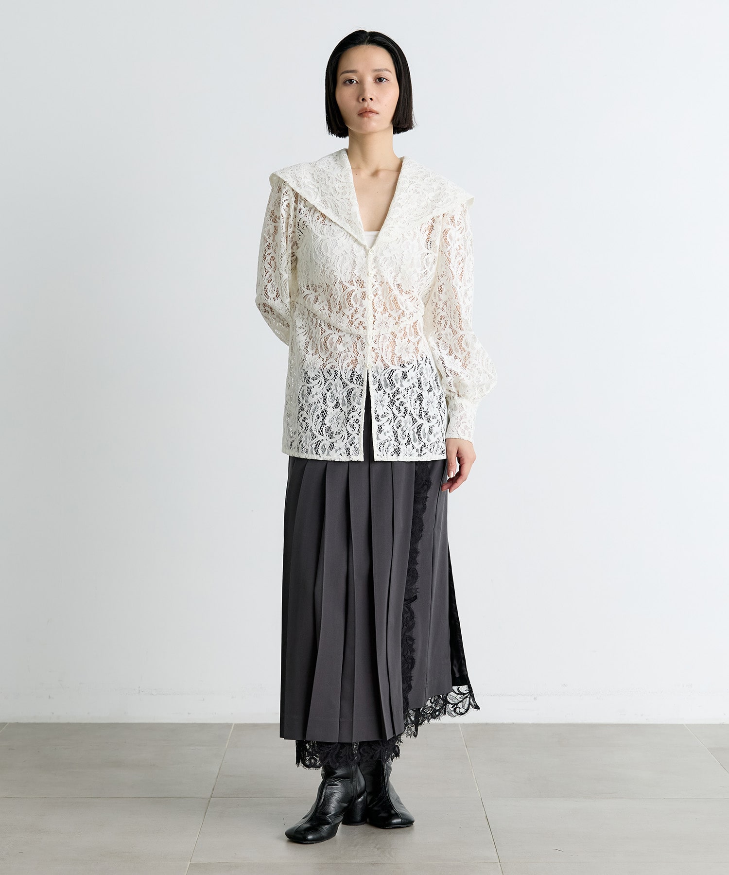 FLOCKED LACE SAILOR COLLAR BLOUSE FETICO