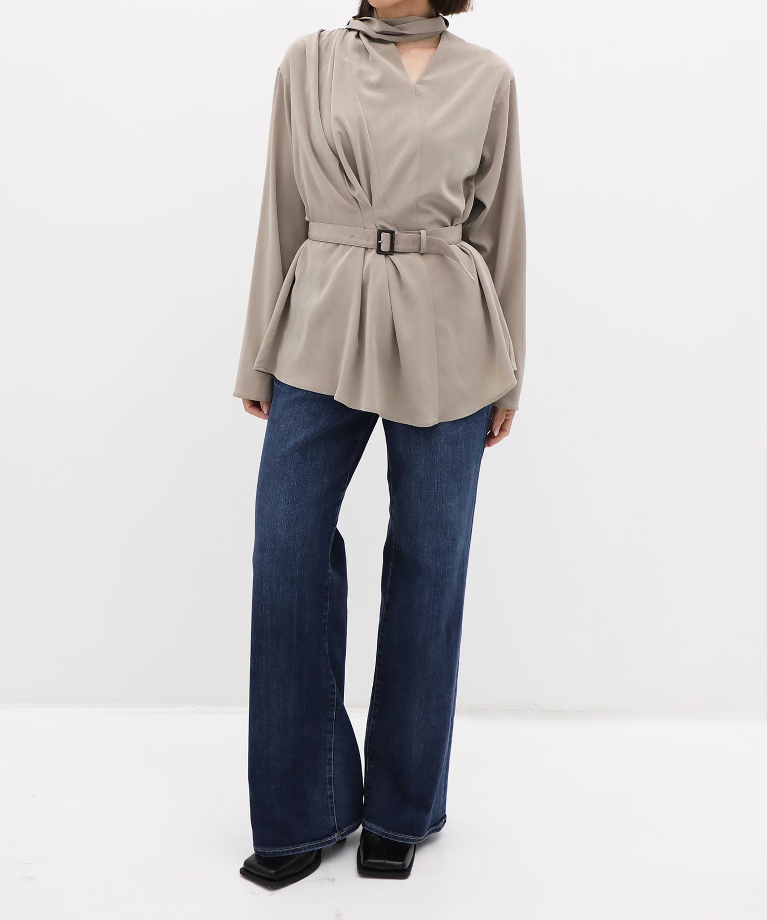 Izabela drape collar pullover BE AKIRANAKA