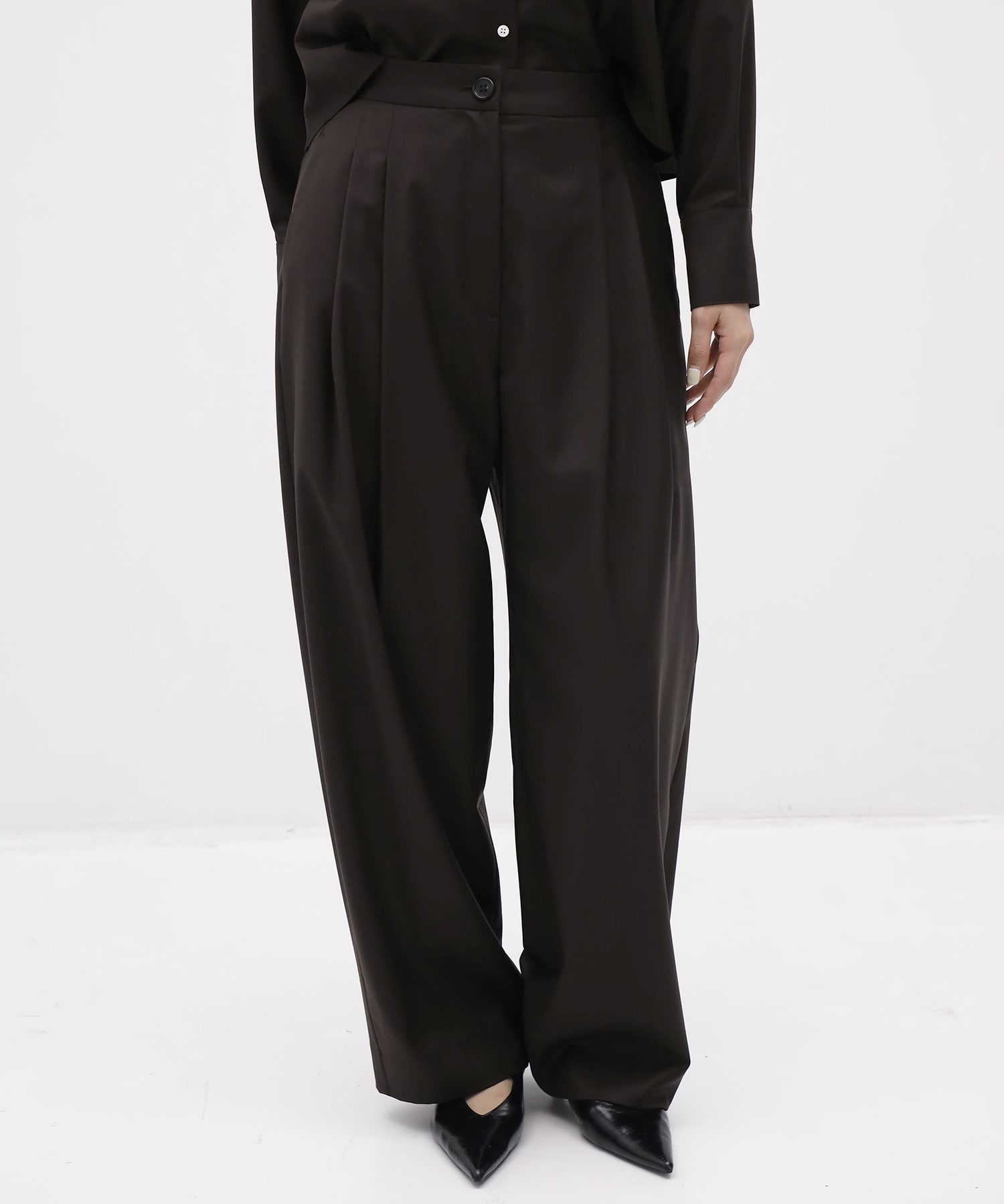 Curve Wide Pants THE TOKYO