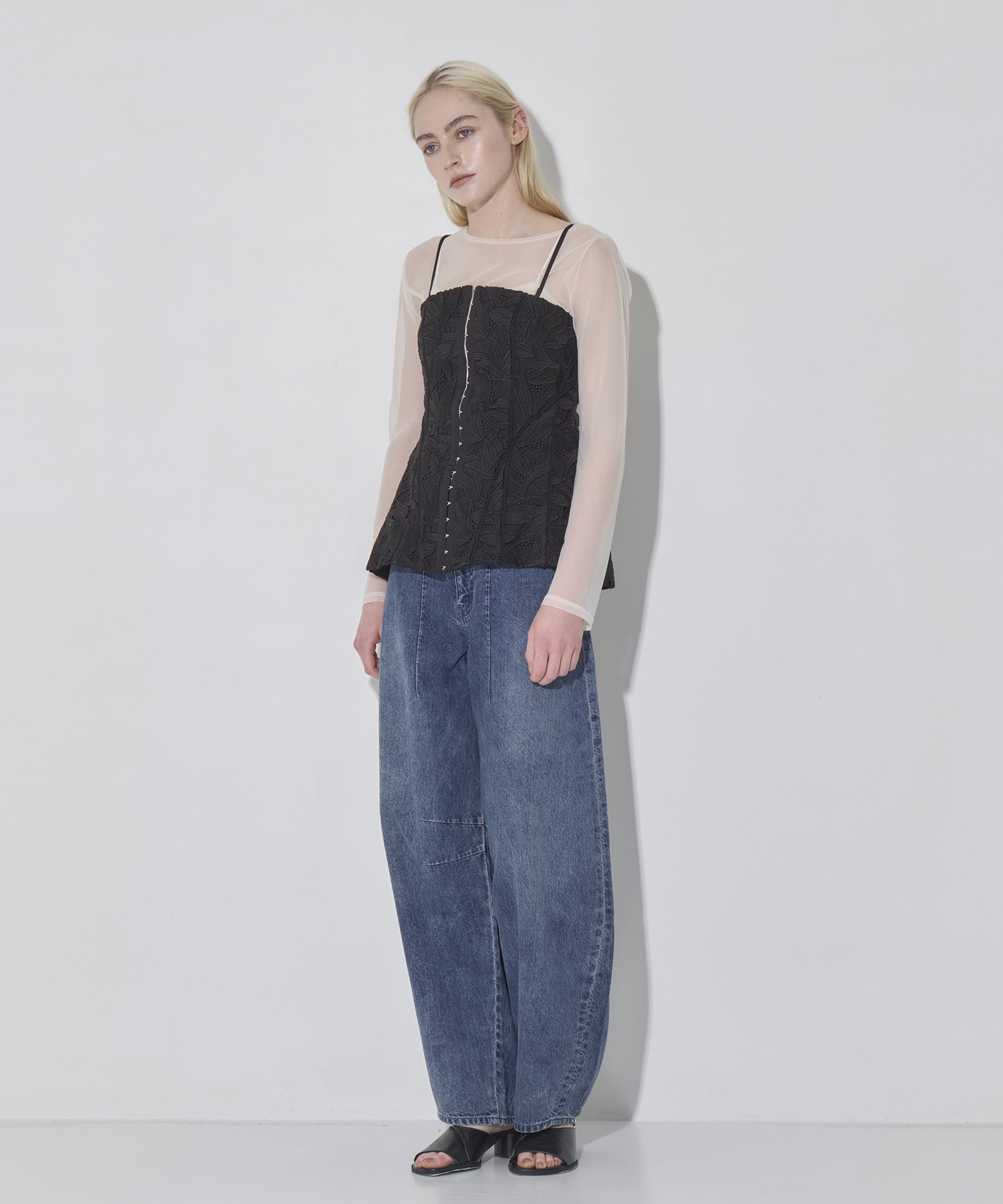 Luminous Lace Bustier RITAN
