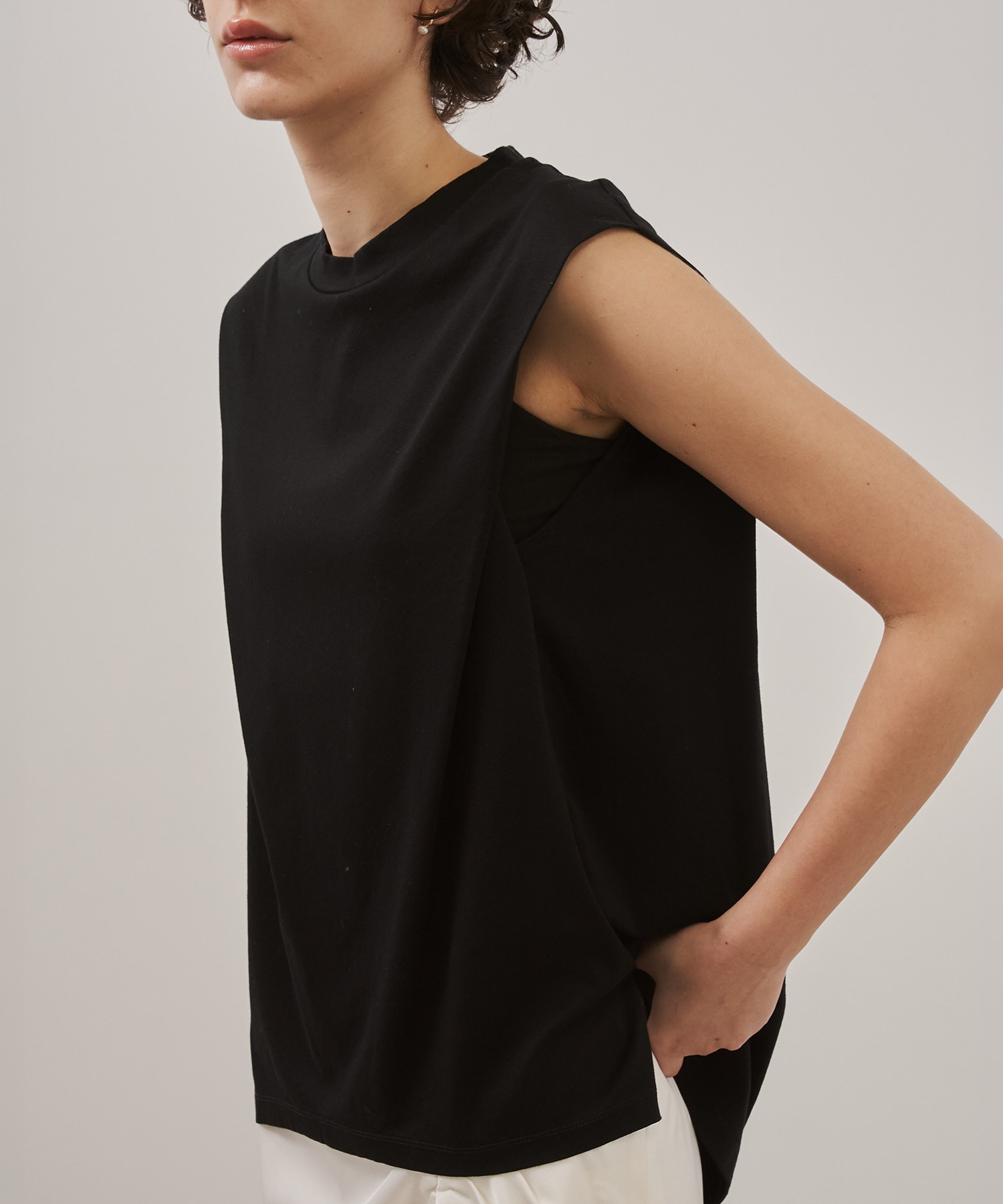 Cape Nosleeve Tshirt CITY TOKYO
