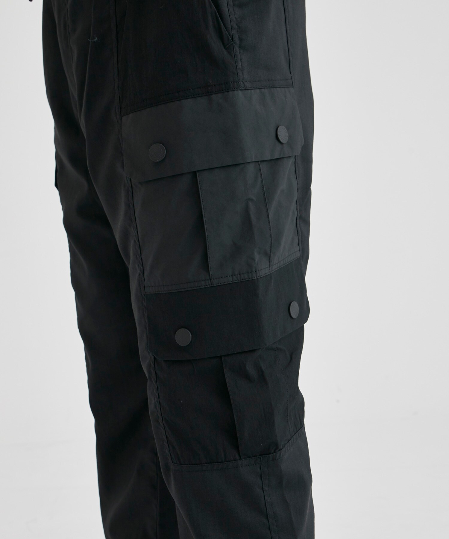 STRETCH CARGO JOGGER PANTS White Mountaineering