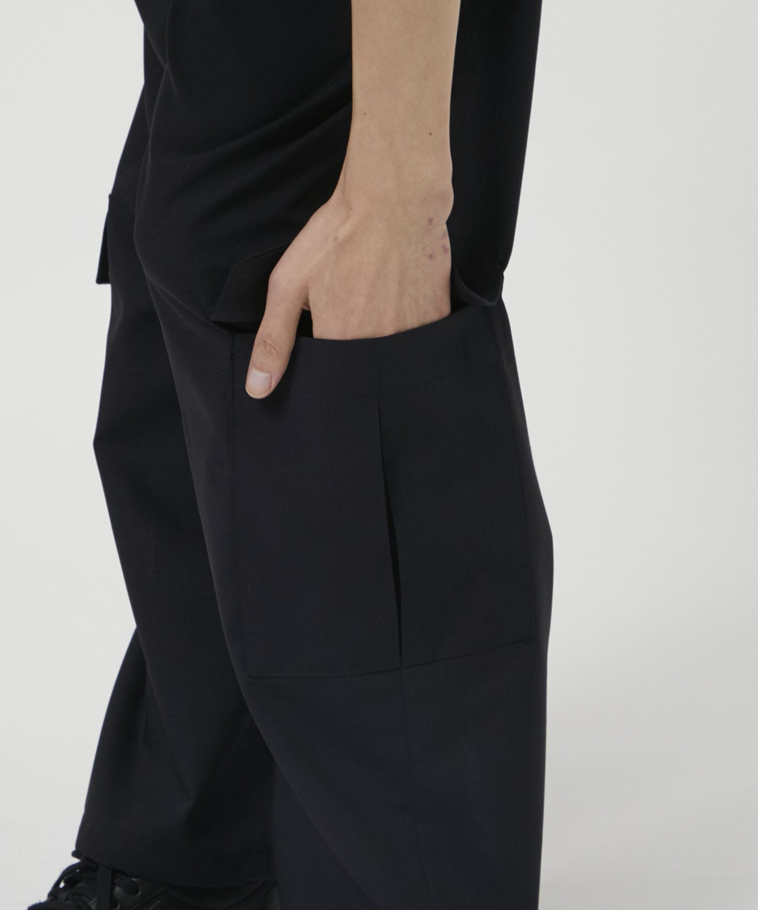 TWO TUCKS WIDE CARGO PANTS IRENISA