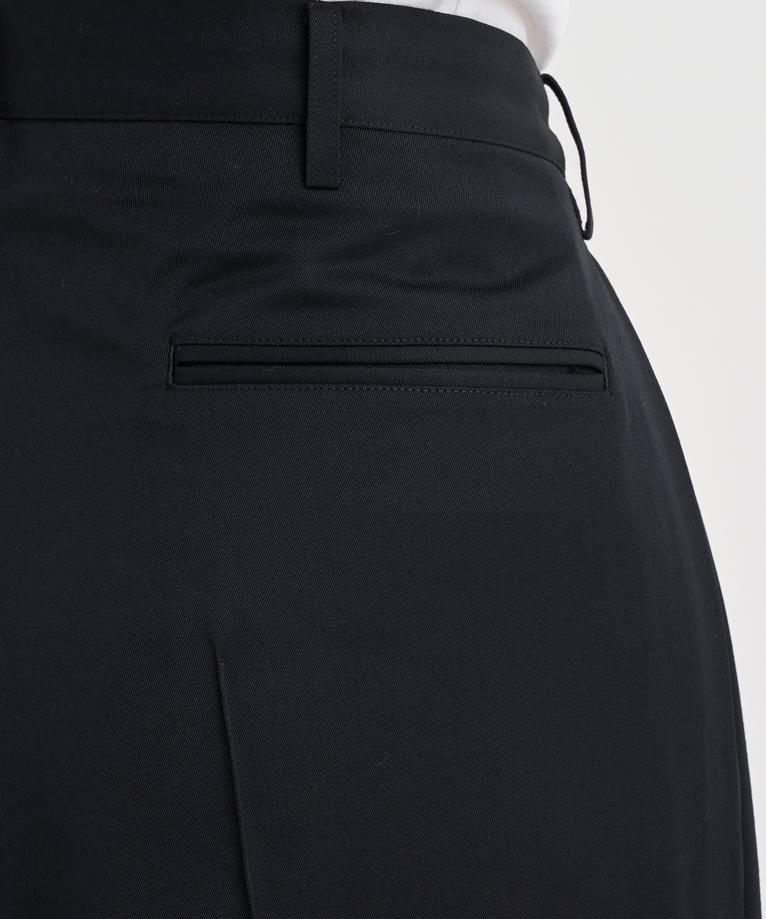 Tuck-detail pants KHOKI