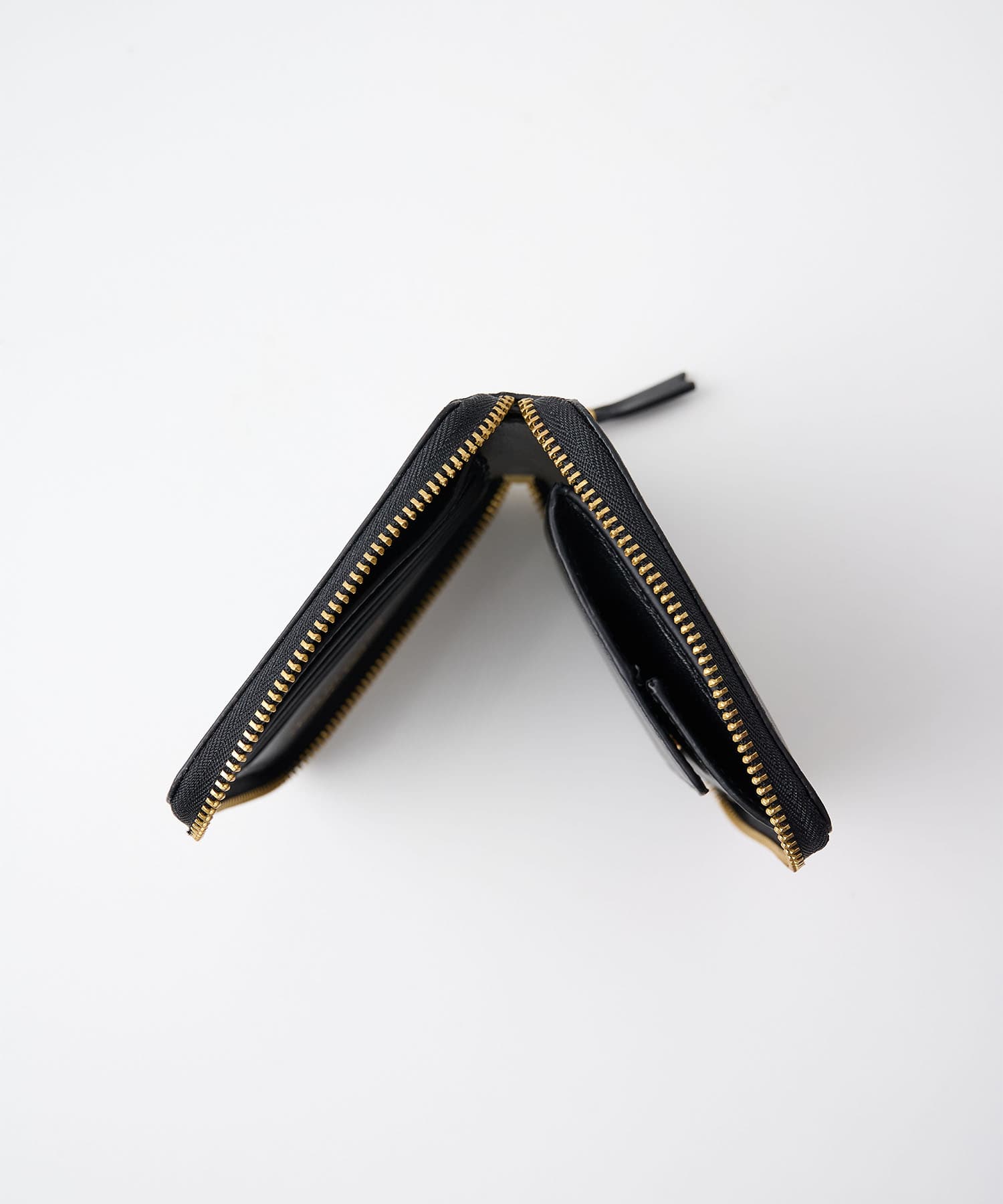 CLASSIC LEATHER LINE FOLD ZIP WALLET Wallet Comme des Garcons