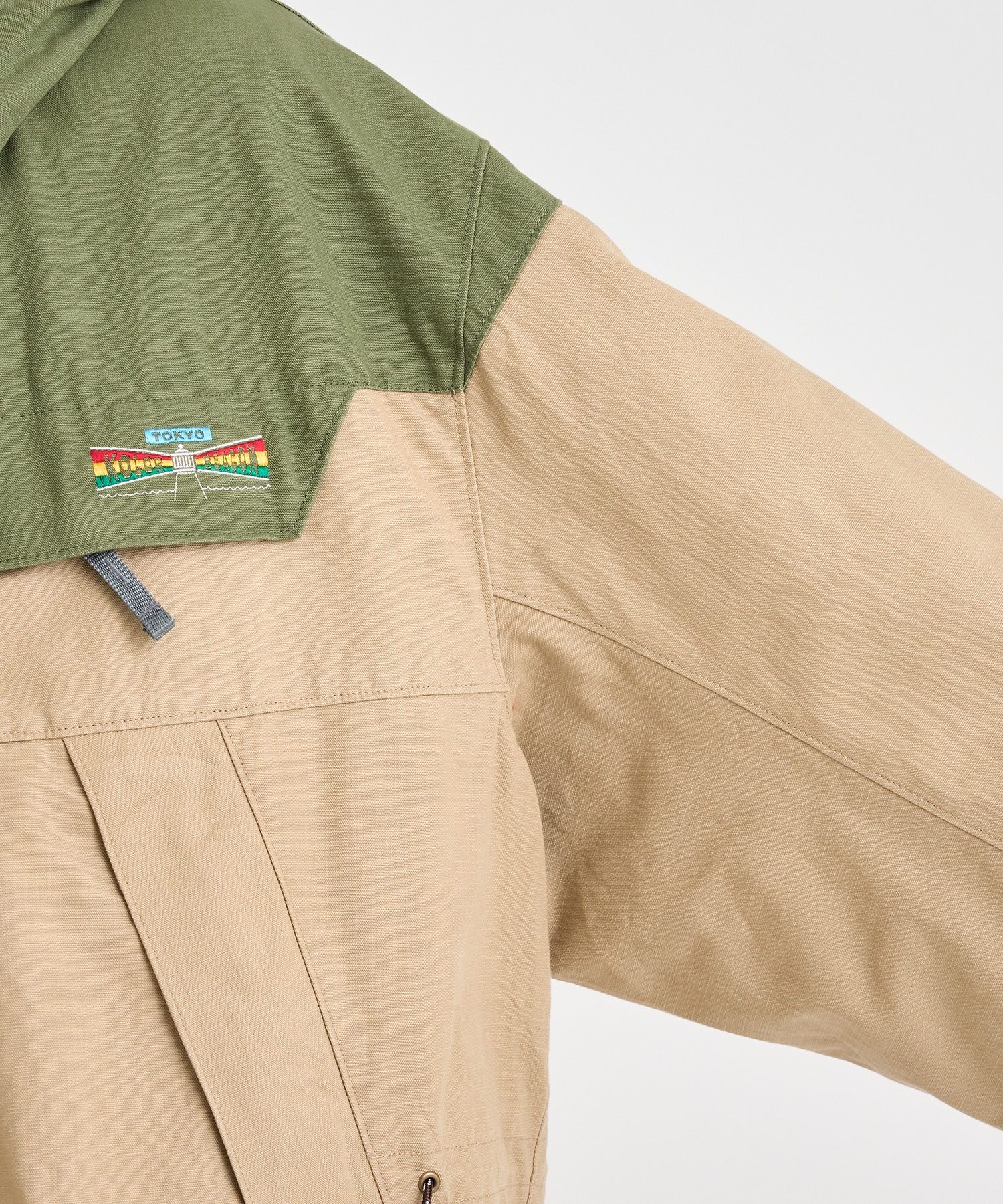 25WBM-G07139 MOUNTAIN PARKA kolor