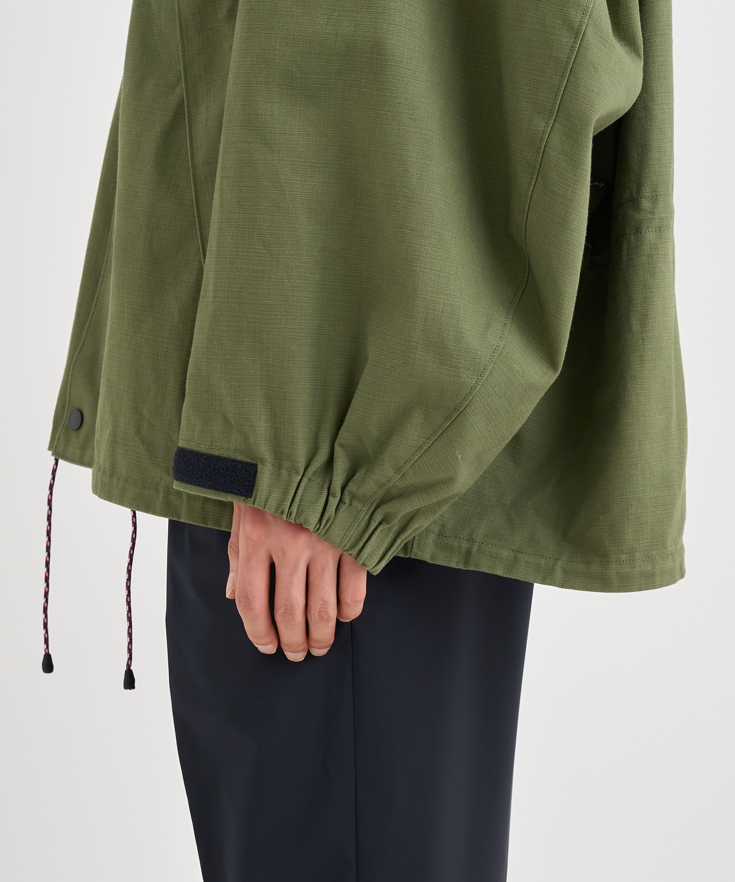 25WBM-G07139 MOUNTAIN PARKA kolor