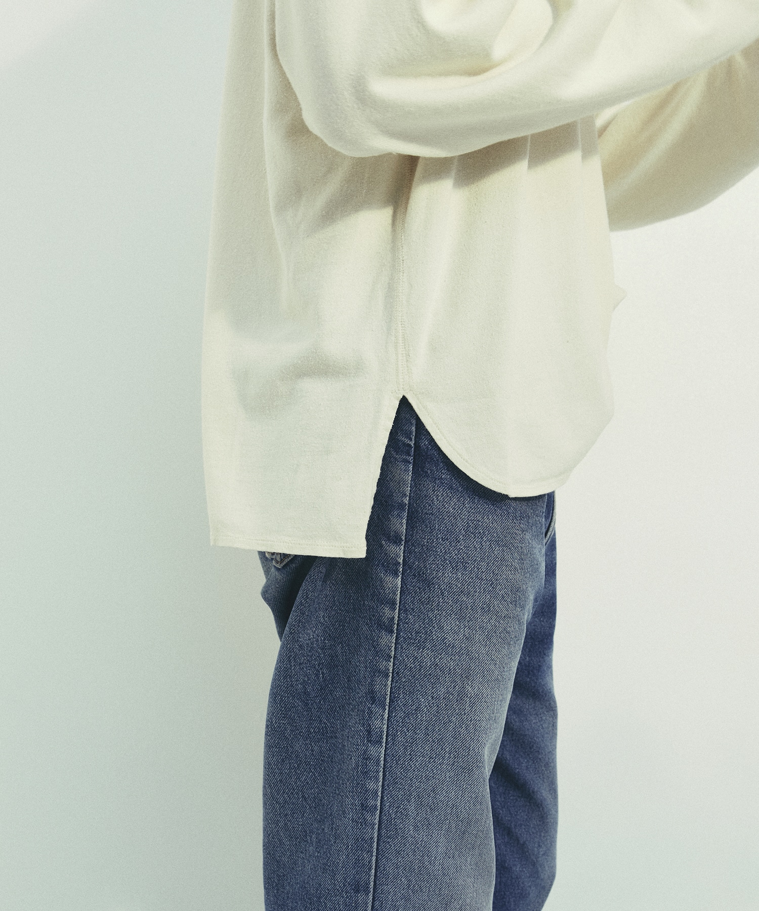 SILK α U-Neck L/S Tee SILK α