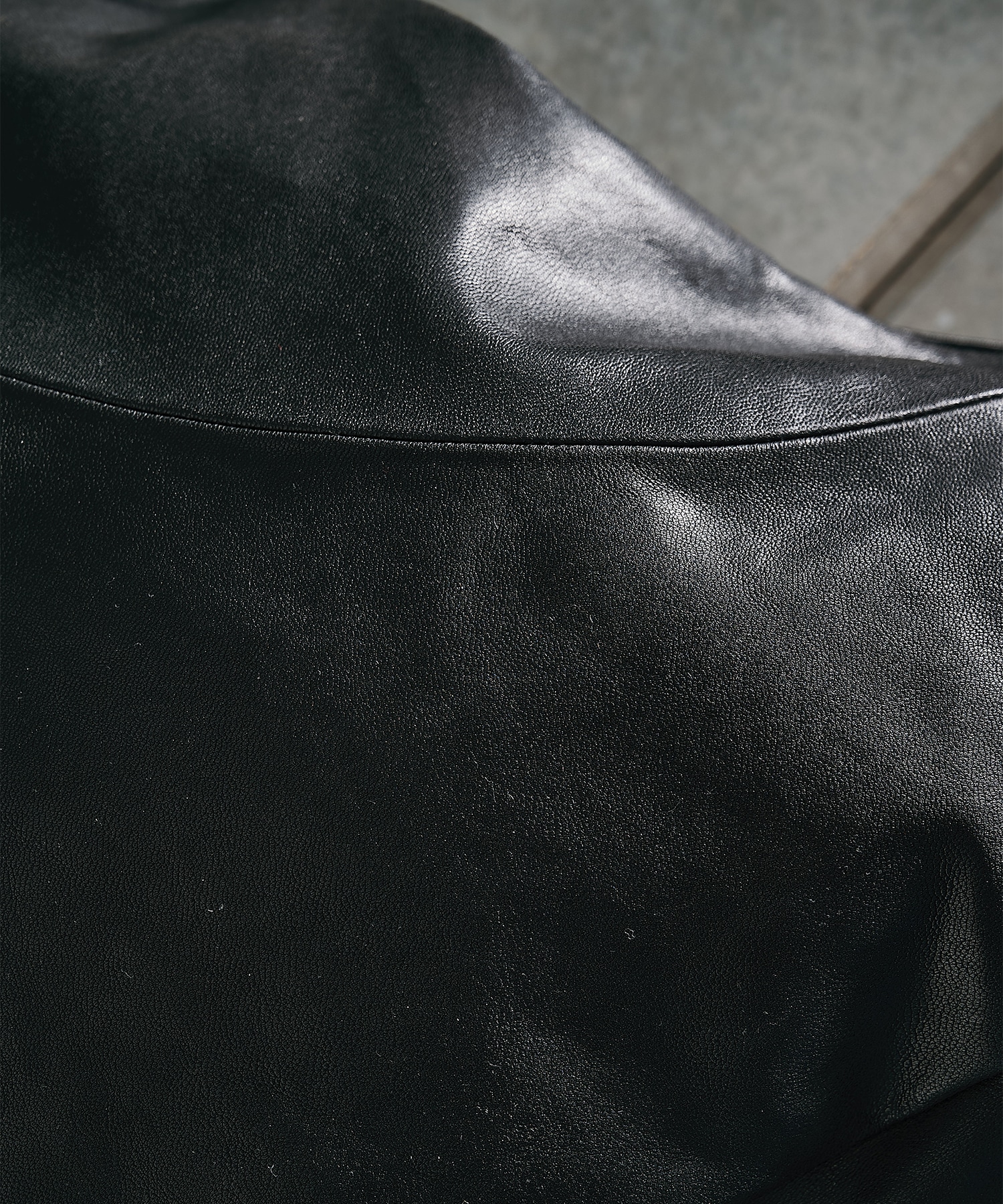 【シュタイン】ST.1679 GOAT LEATHER TWIST SHOULDER BAG ssstein