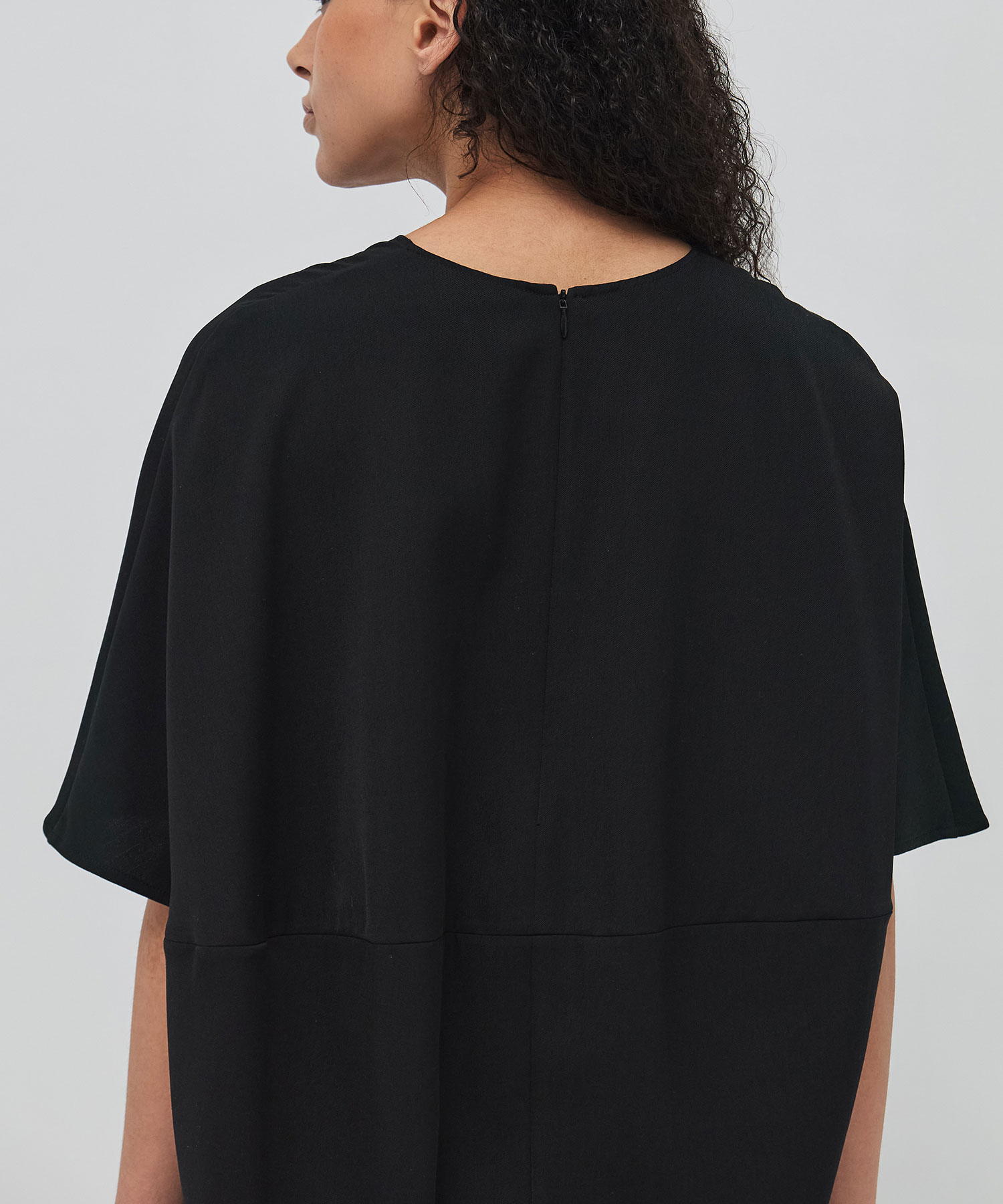 Aura dress BK AKIRANAKA