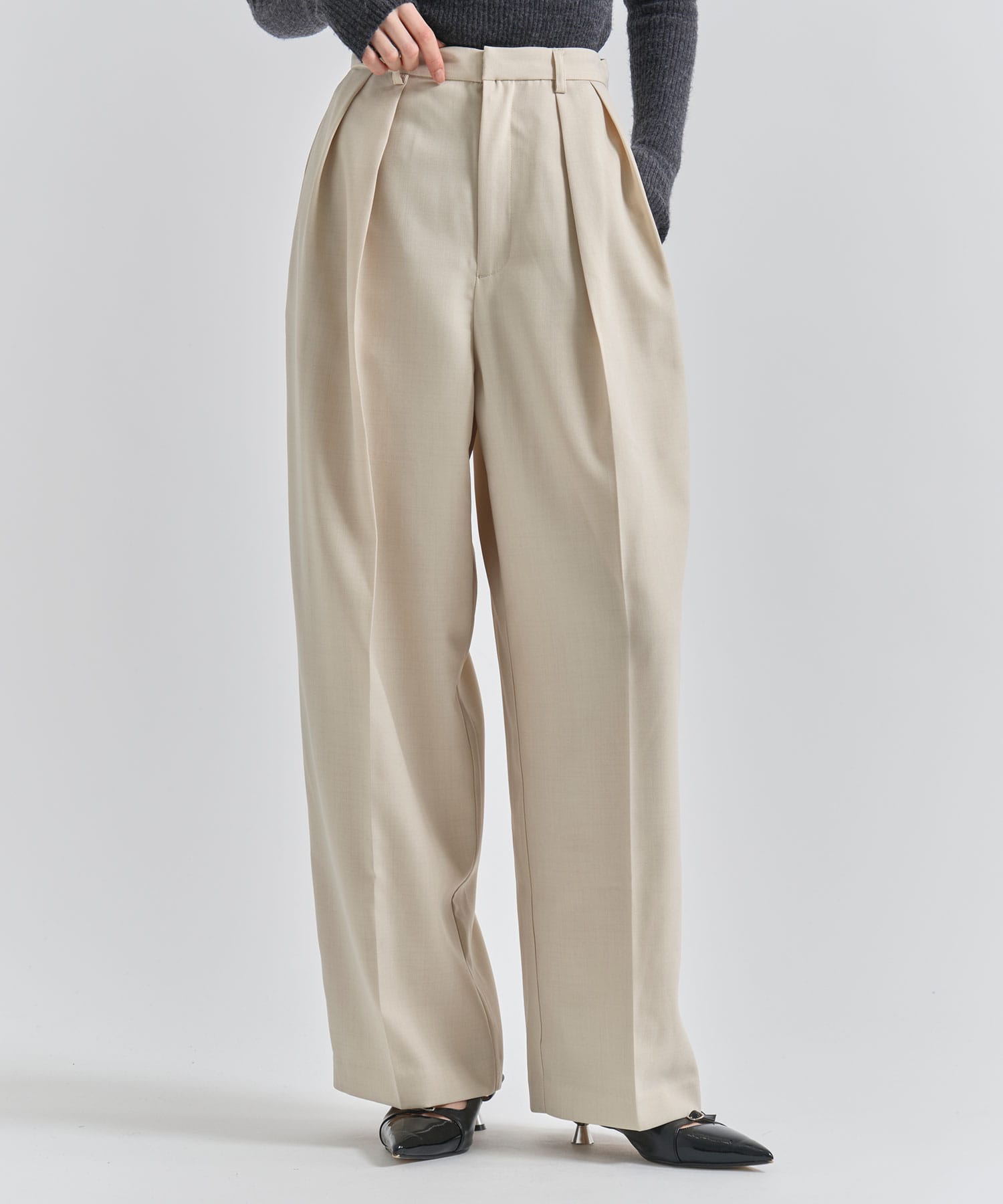 【WEB限定】2tuck cocoon pants Louren