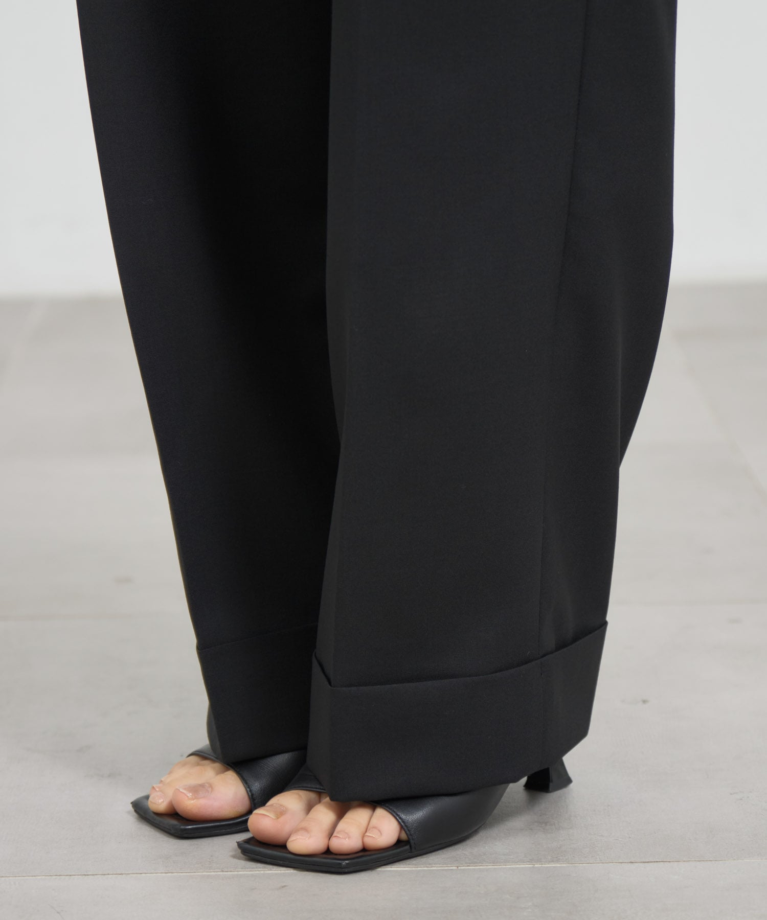 Waist Tuck Pants THE TOKYO