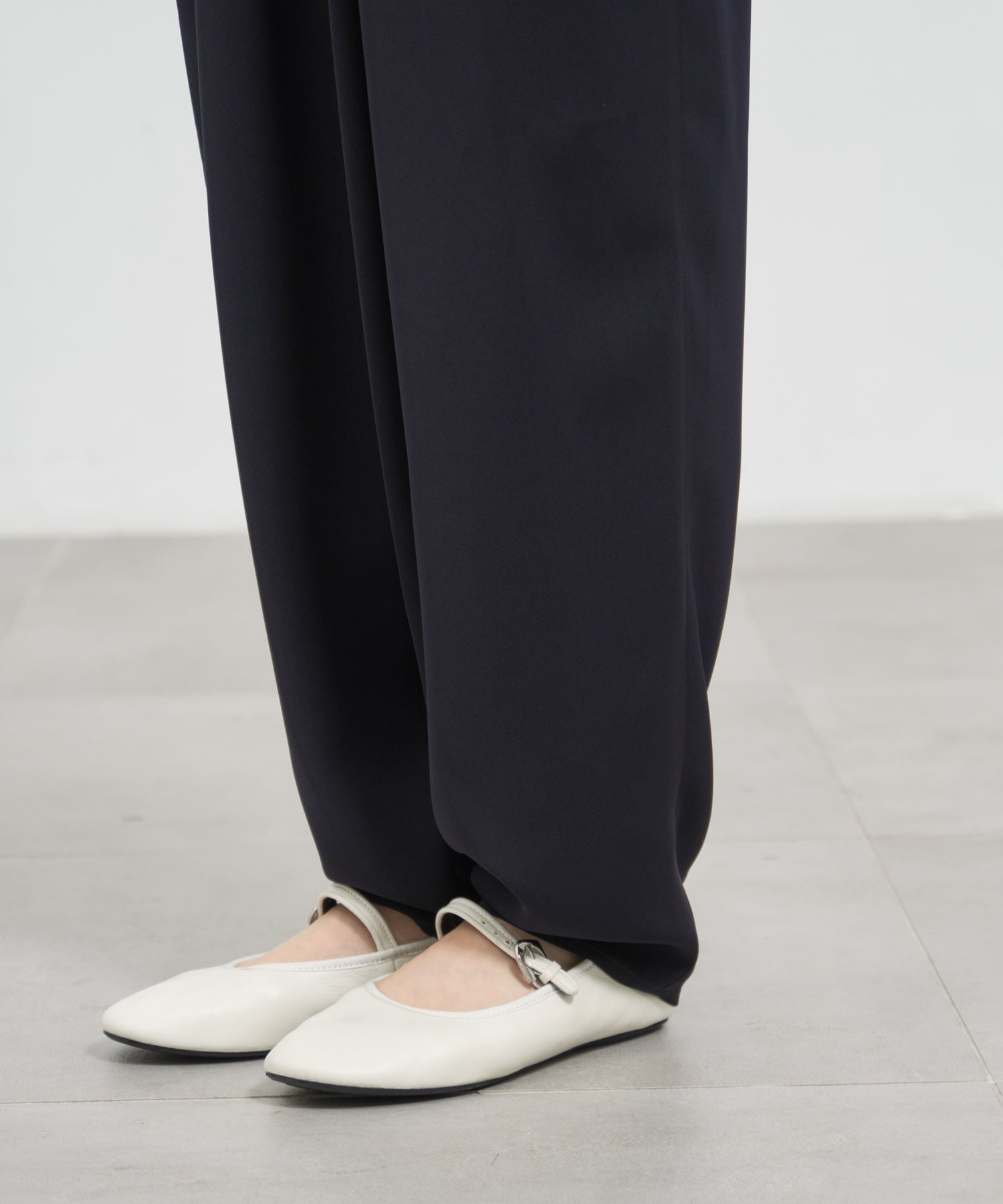 MANY-TUCK COCOON-PANTS ENFOLD