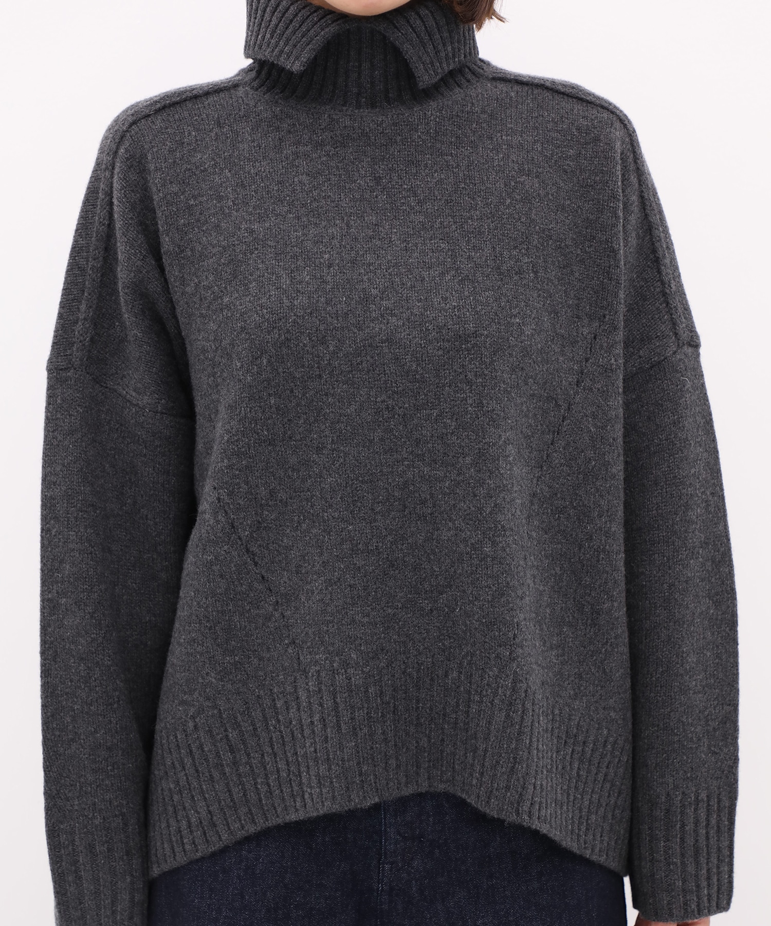 OVERSIZE TURTLENECK KNIT CINOH