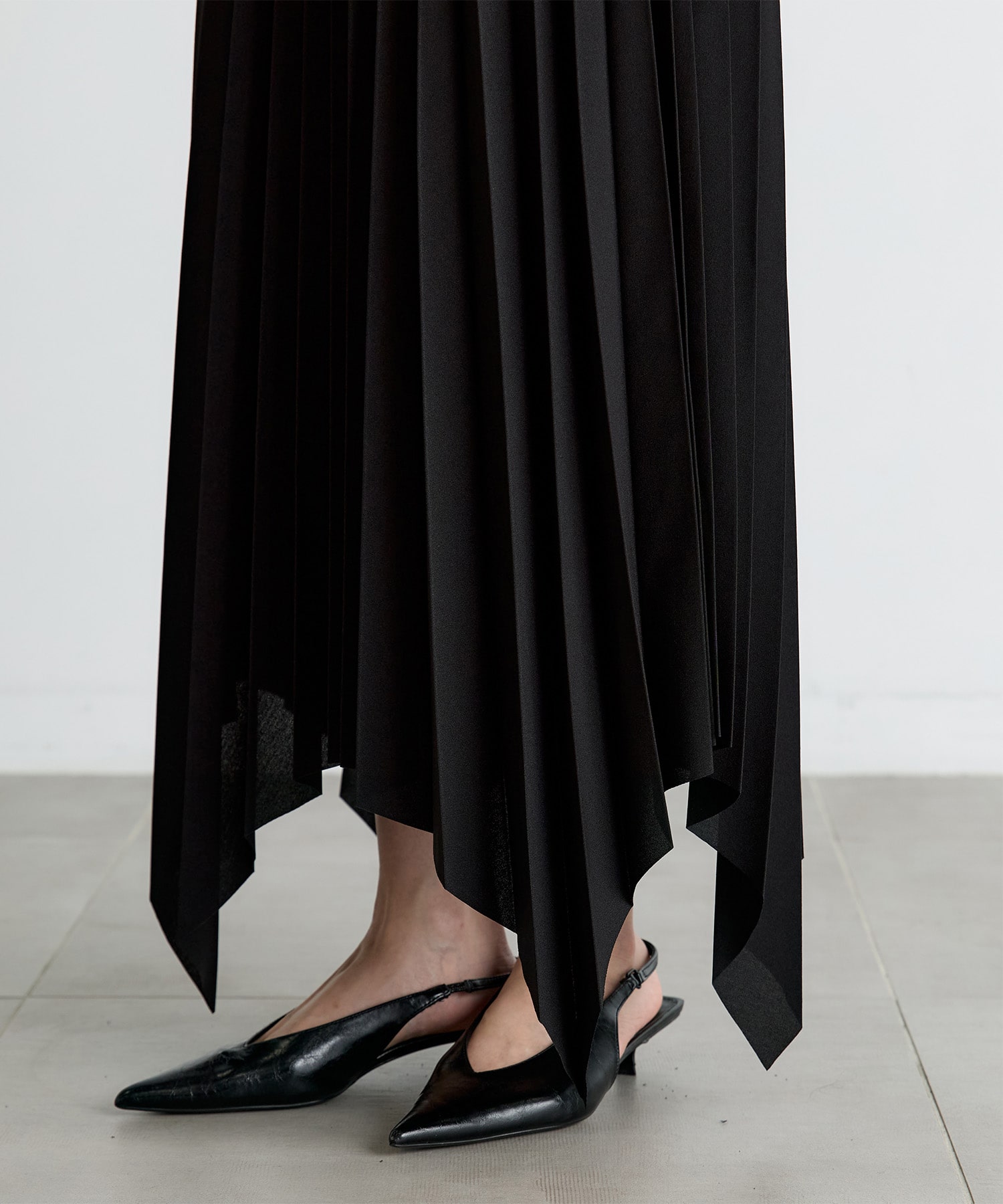 Eliza Pleats Skirt EZUMi