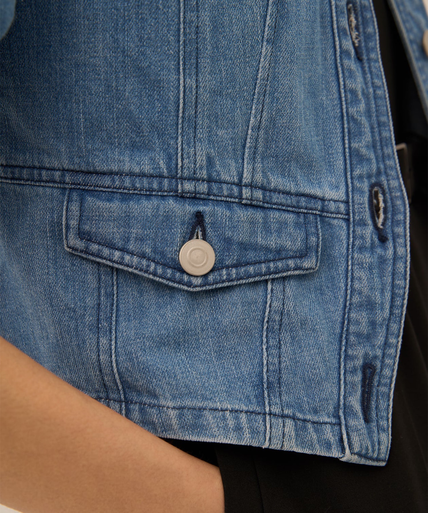 Leona denim jacket AKIRANAKA