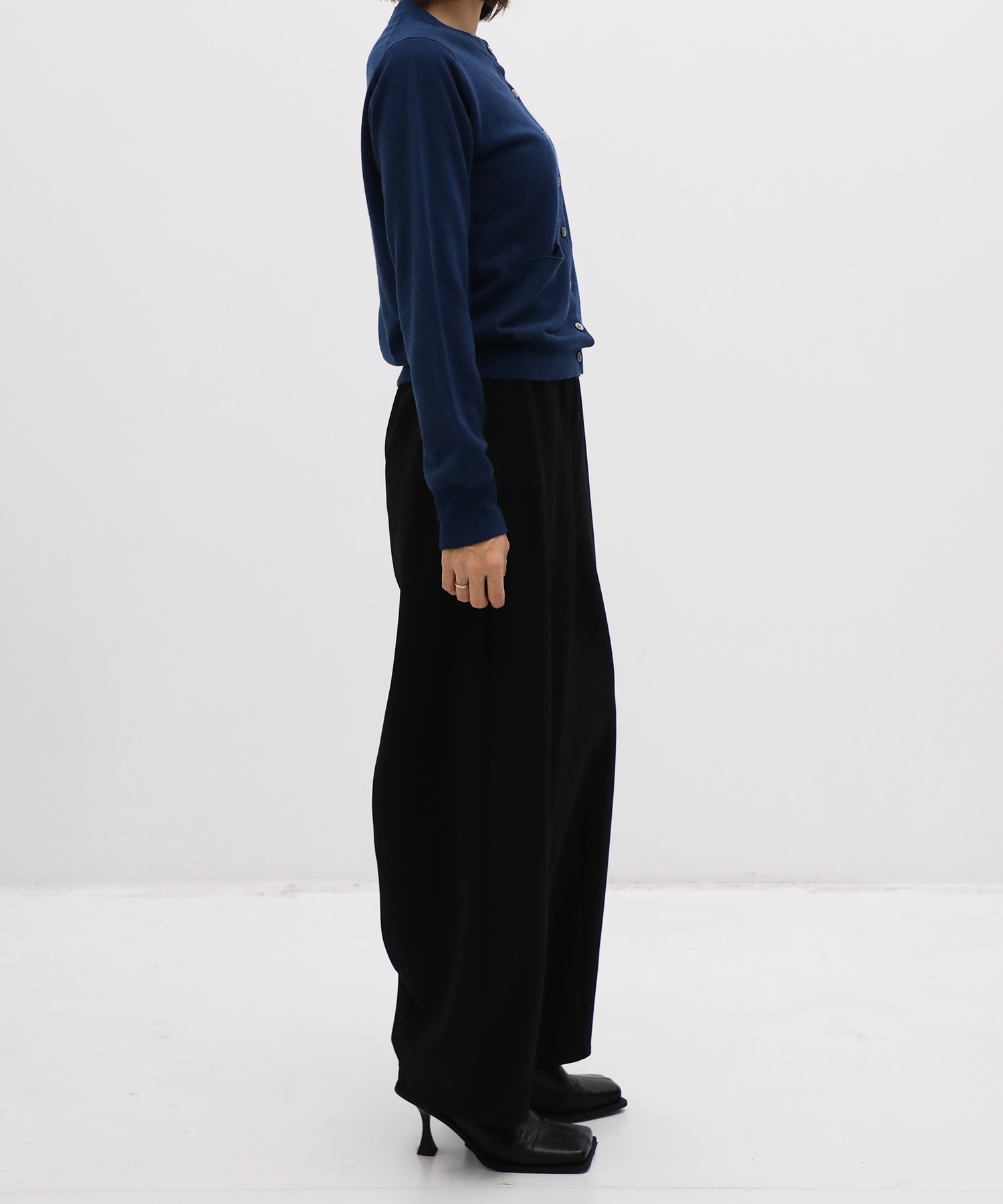 CASHMERE/SILK REVERSIBLE CREW NECK CARDIGAN THE TOKYO