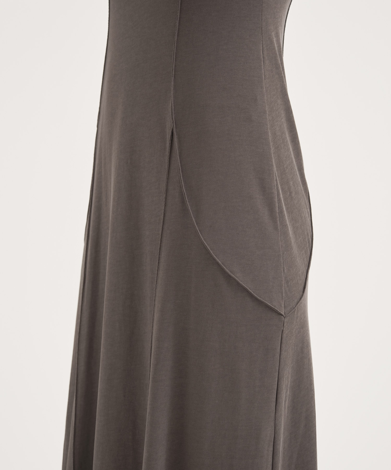 Layered Cut One-Piece RITAN