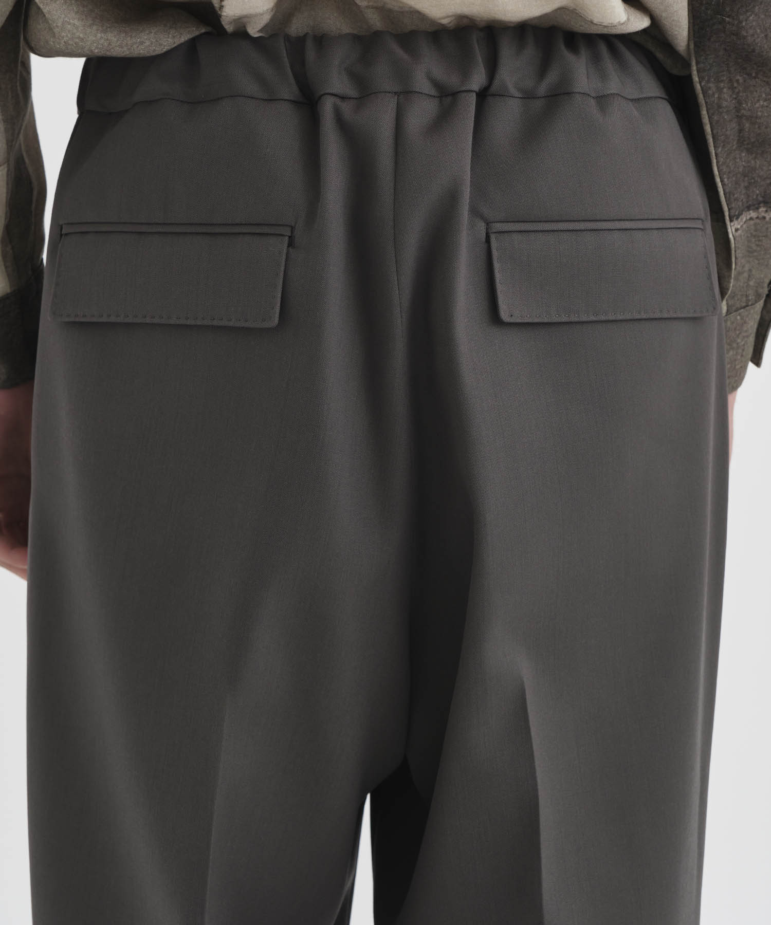 THE EASY SLACKS WIDE(46 GREY): THE RERACS: MEN｜THE TOKYO ONLINE STORE