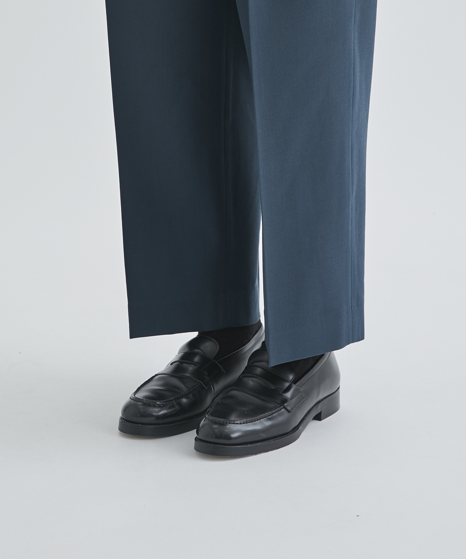 DOUBLE PLEATED TROUSERS MARKAWARE