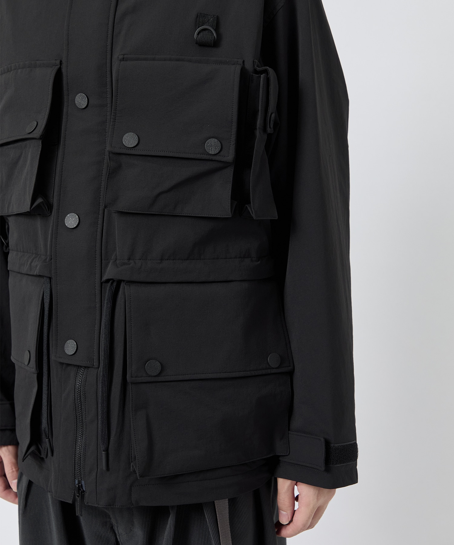 WINDSTOPPER MULTI POCKET JACKET White Mountaineering