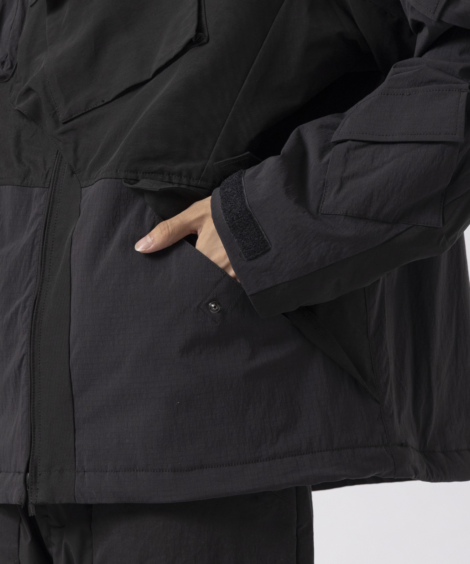 ×NEXUSVII ASYMMETRY JACKET White Mountaineering