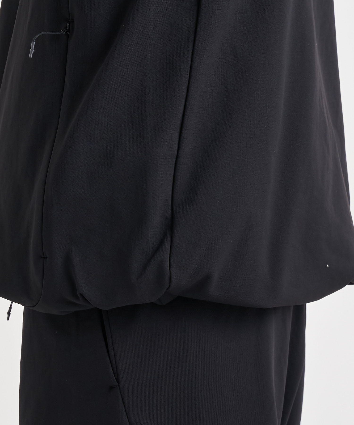 別注BLK SUPER LIGHT SWEAT ZIPUP HOODIE White Mountaineering
