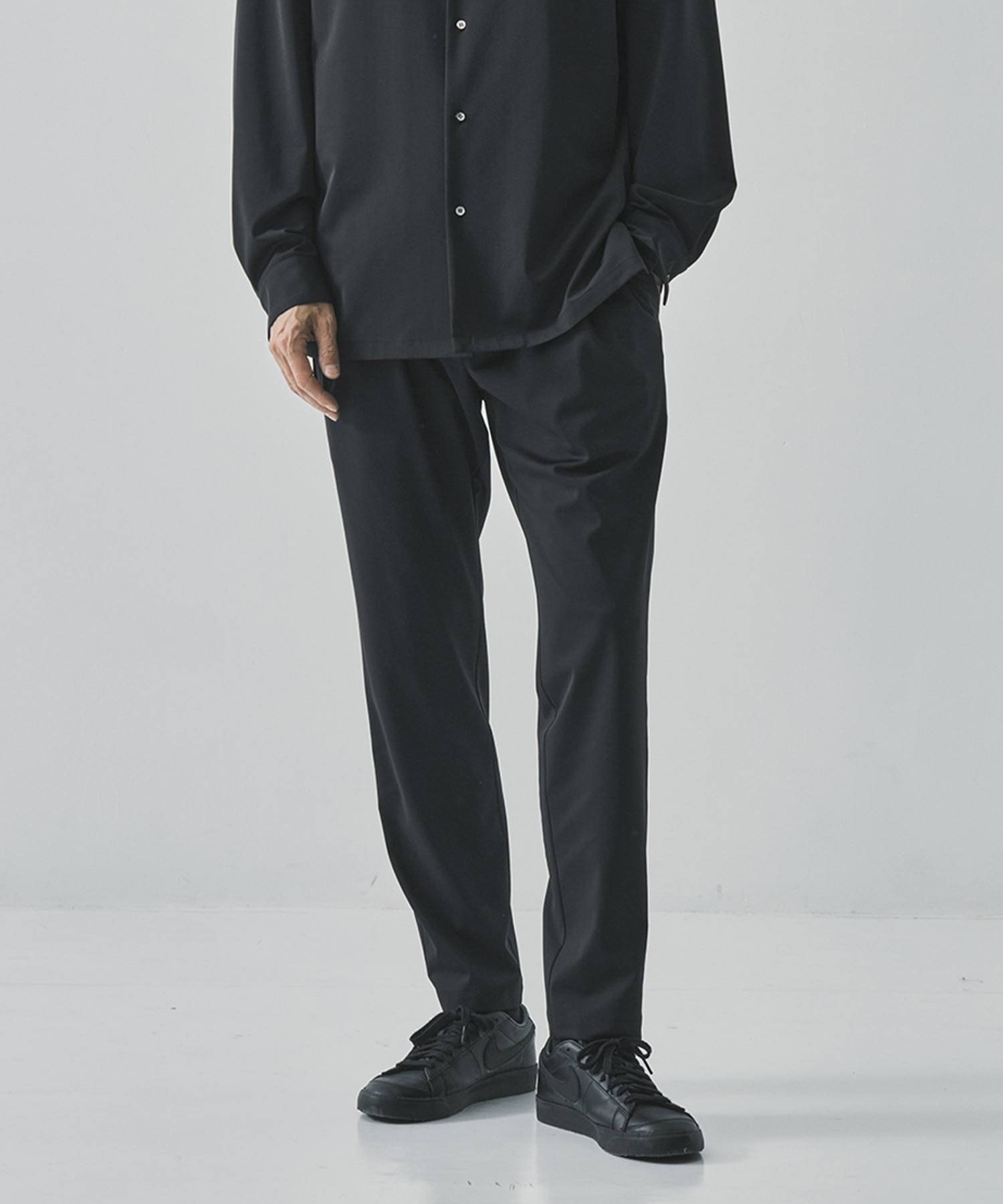 Light Matte Stretch Jersey Easy Tapered Pants THE TOKYO