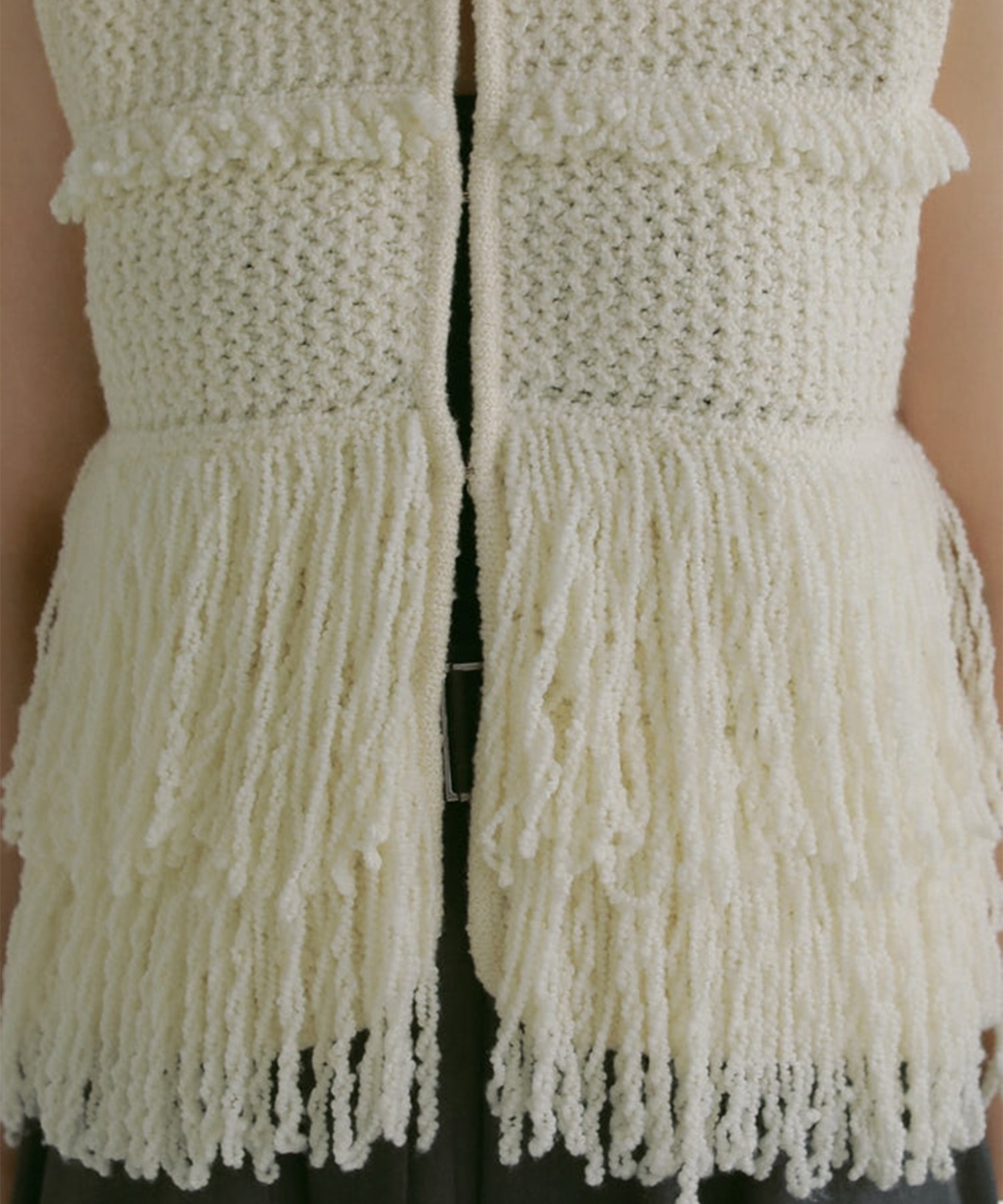 slab yarn fringe vest Louren