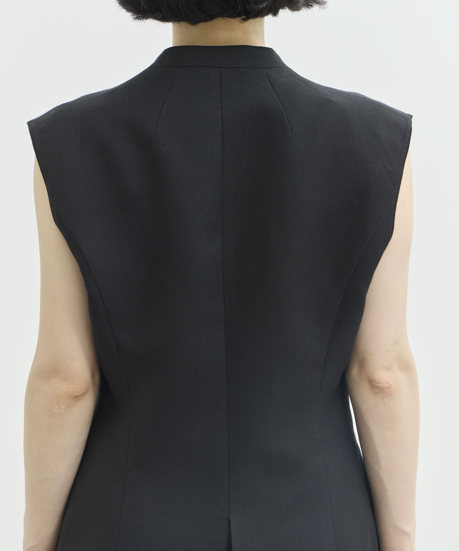 EX.V Neck Gilet AKIRANAKA