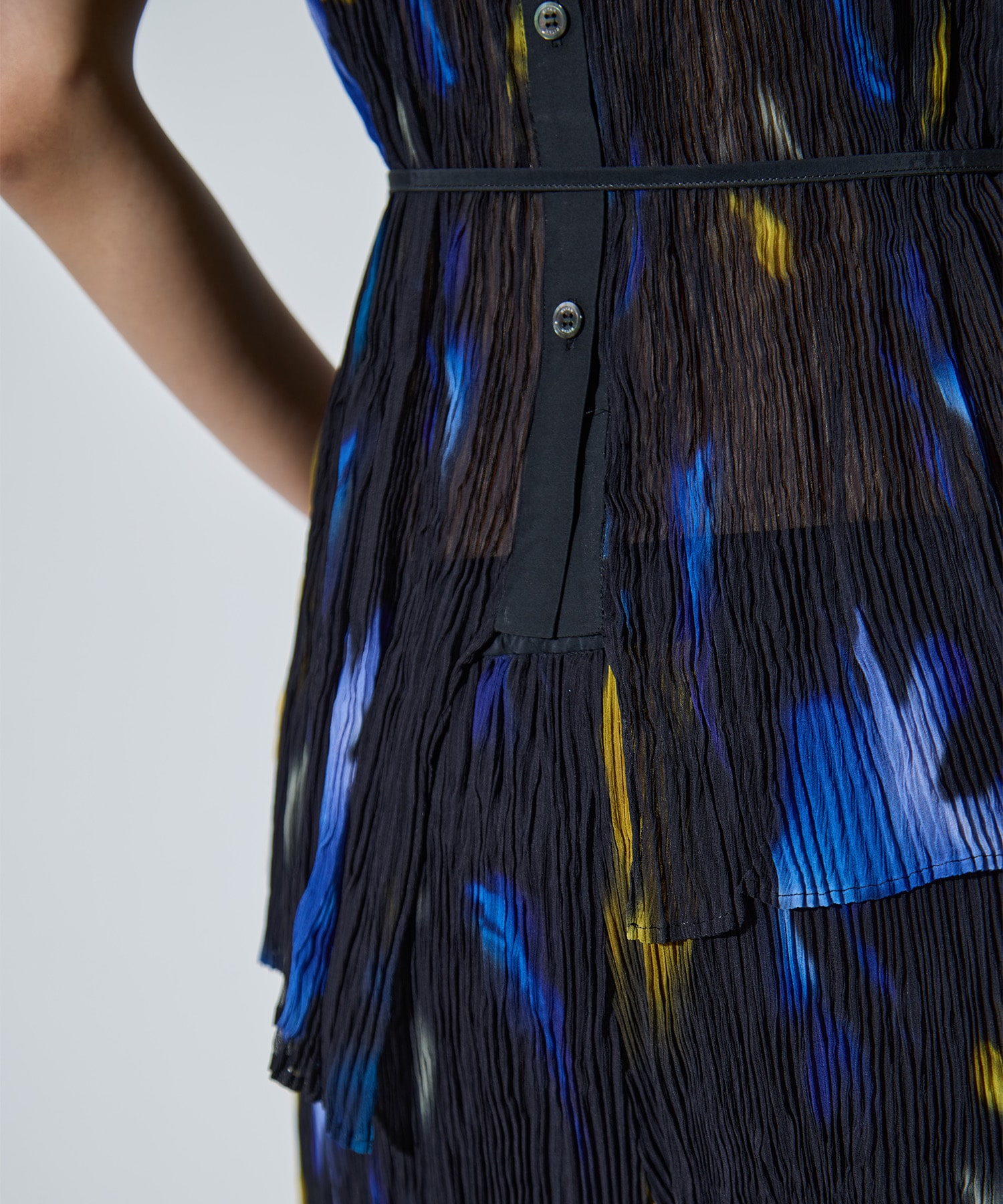 Airy Micro Pleats Tops RITAN