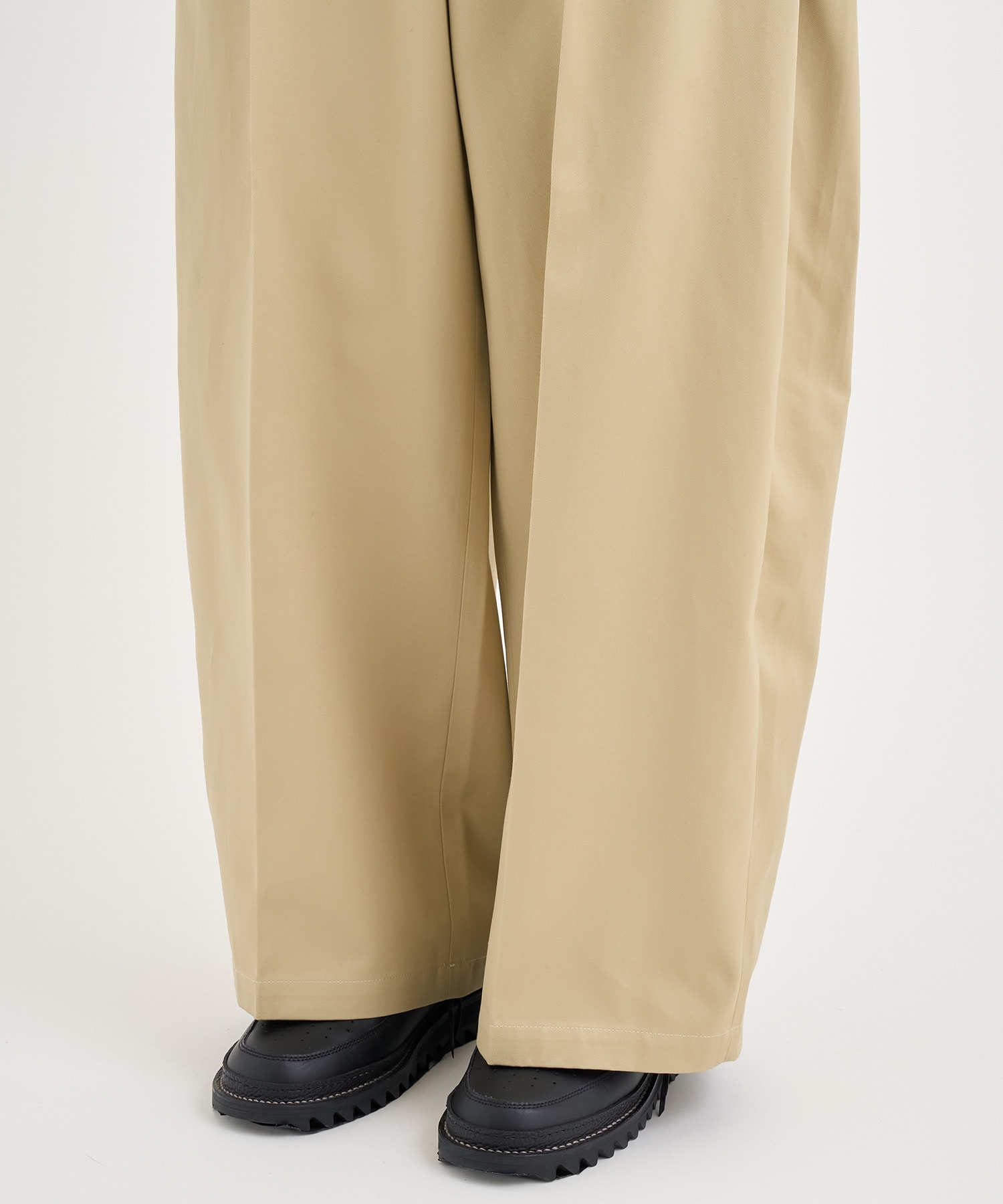 Tuck-detail cotton pants KHOKI