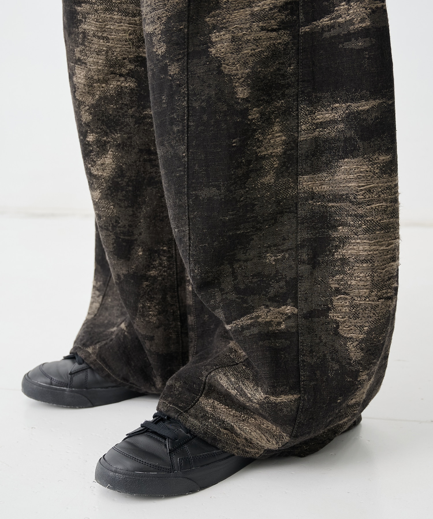 【ターク】TA26AW-PT035 DENIM CURVED PANTS TAAKK