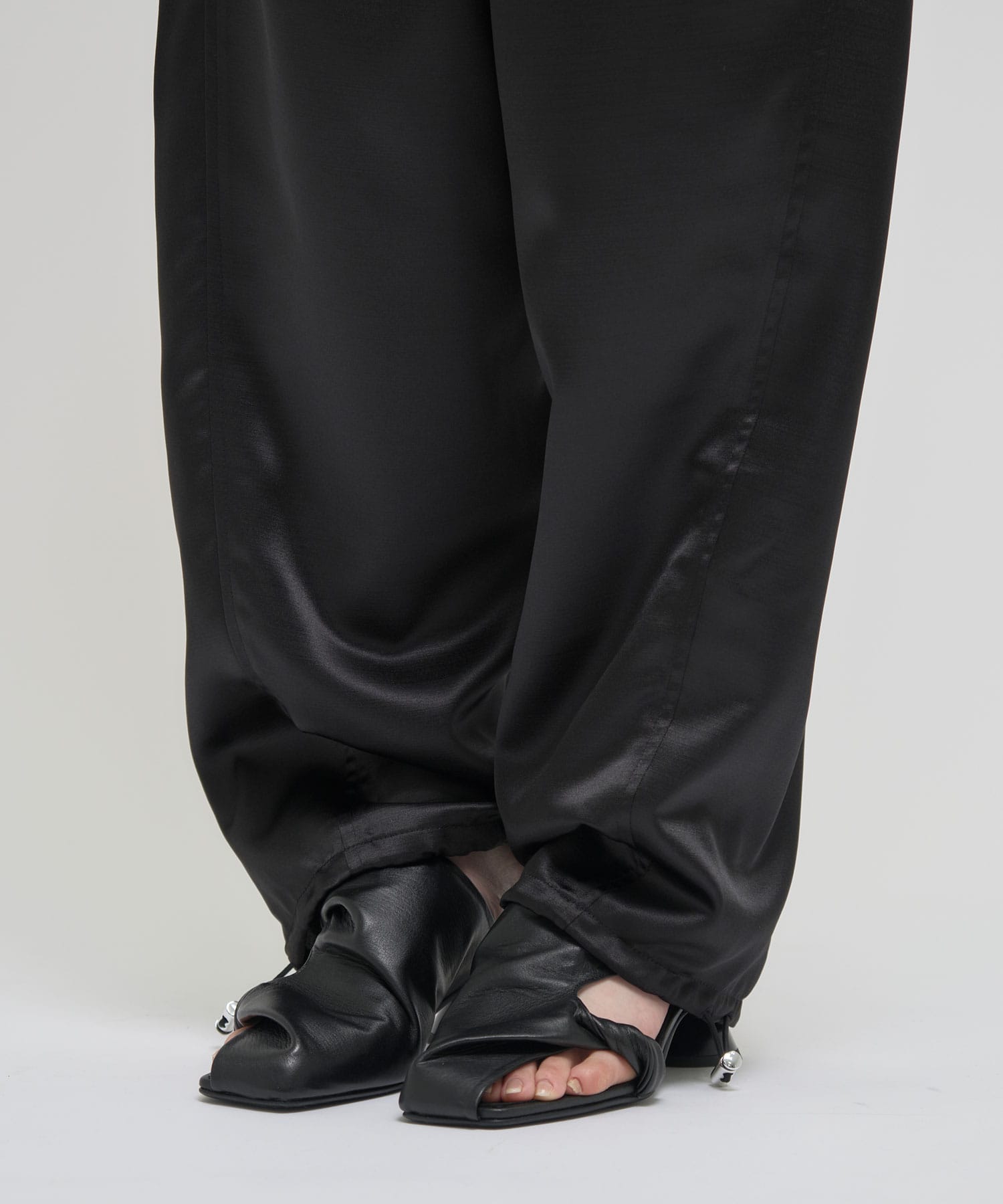 【WEB限定】shantung easy pants Louren