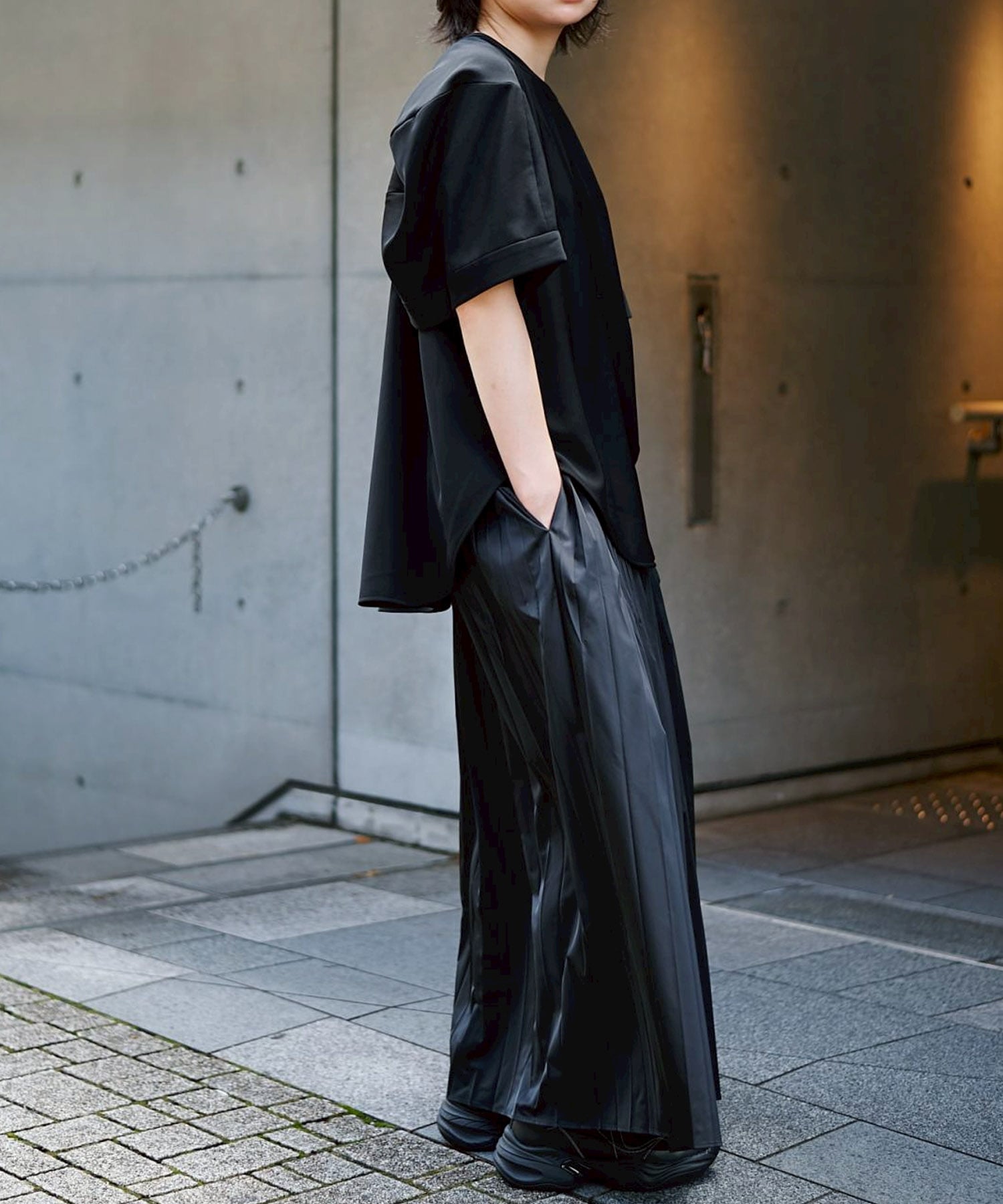 SQUARE-PLEATS SKIRT ENFOLD