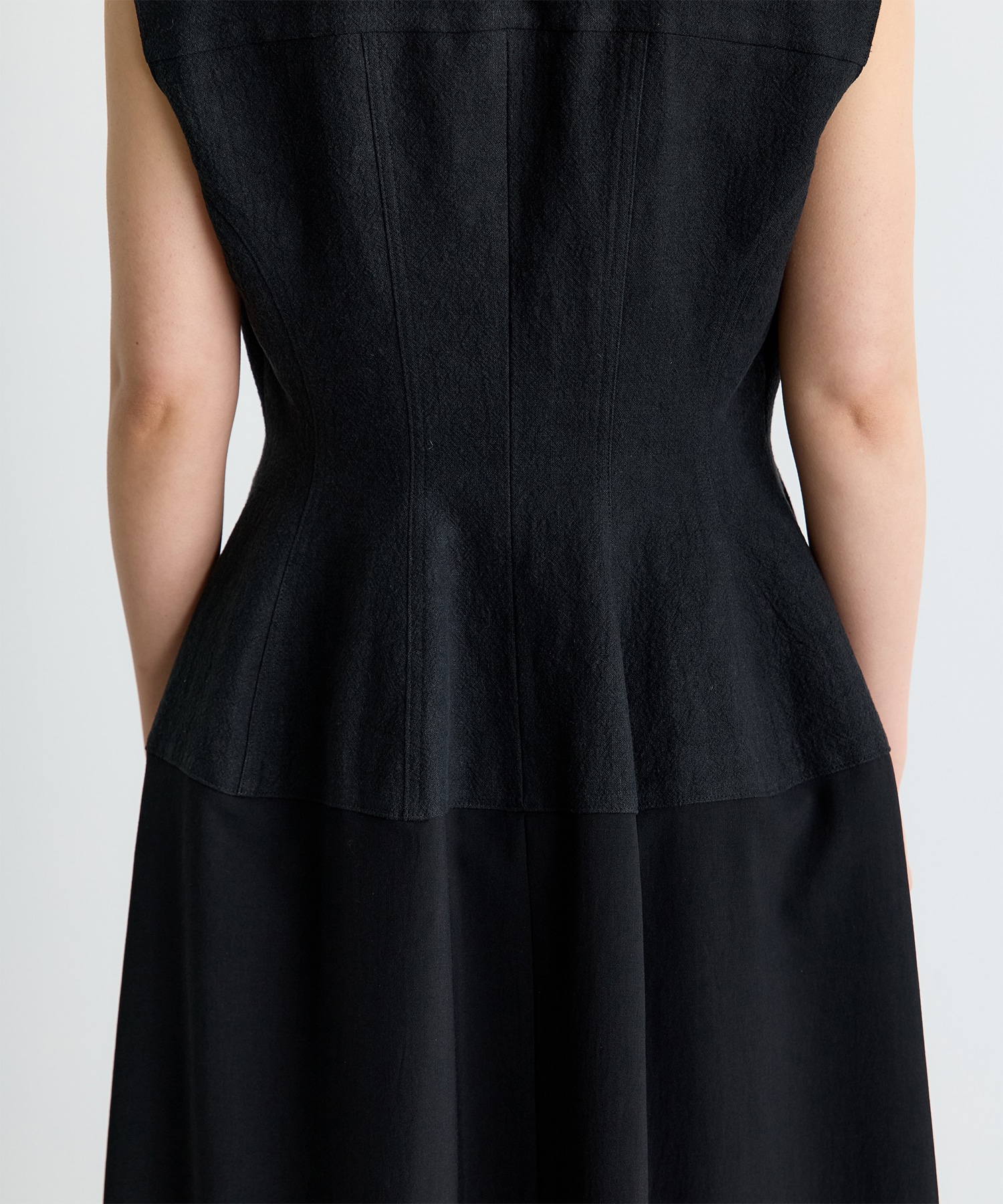 別注 Ilsa sleeveless dress AKIRANAKA