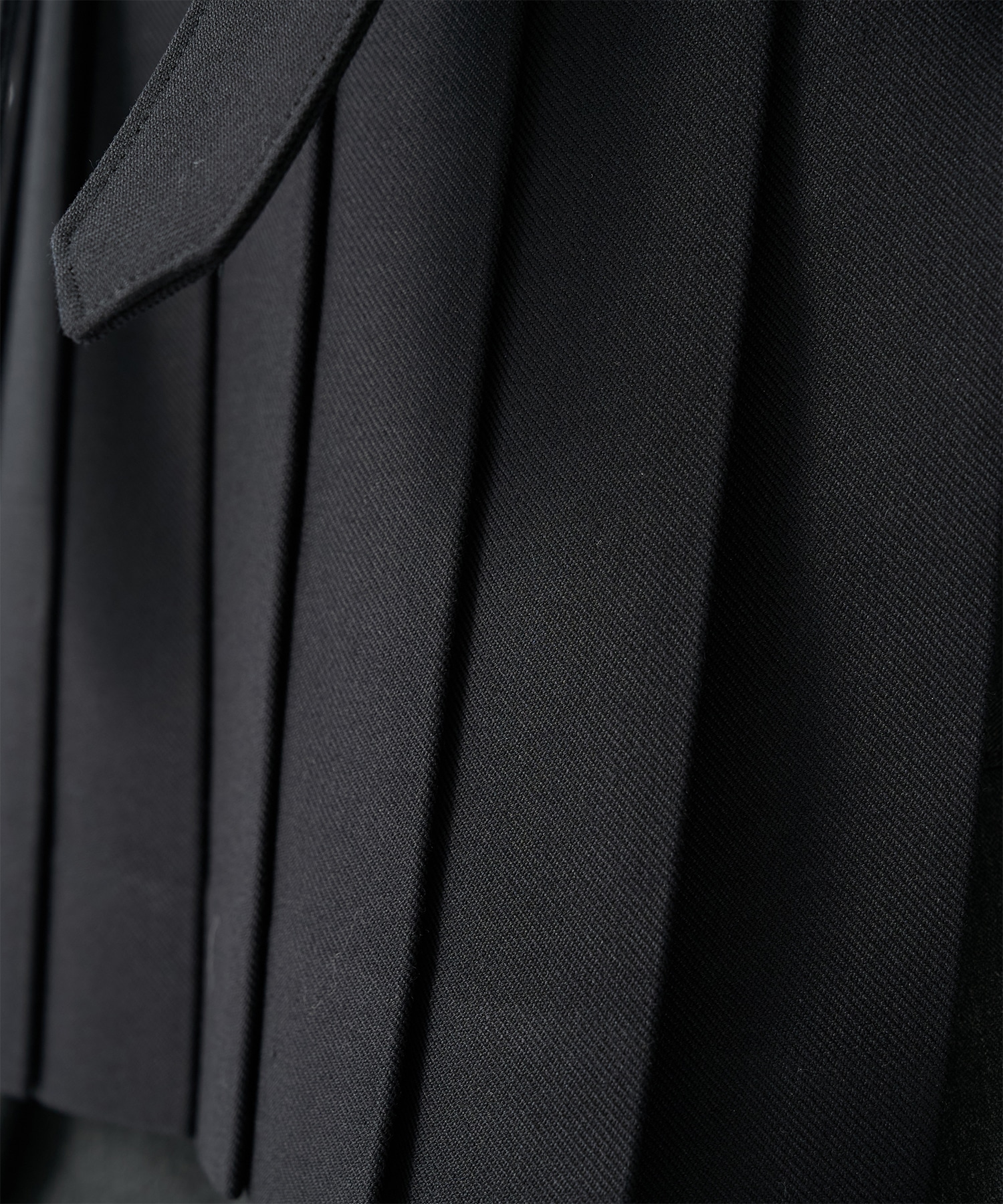 3R-V008-051 Pleats Bustier noir kei ninomiya