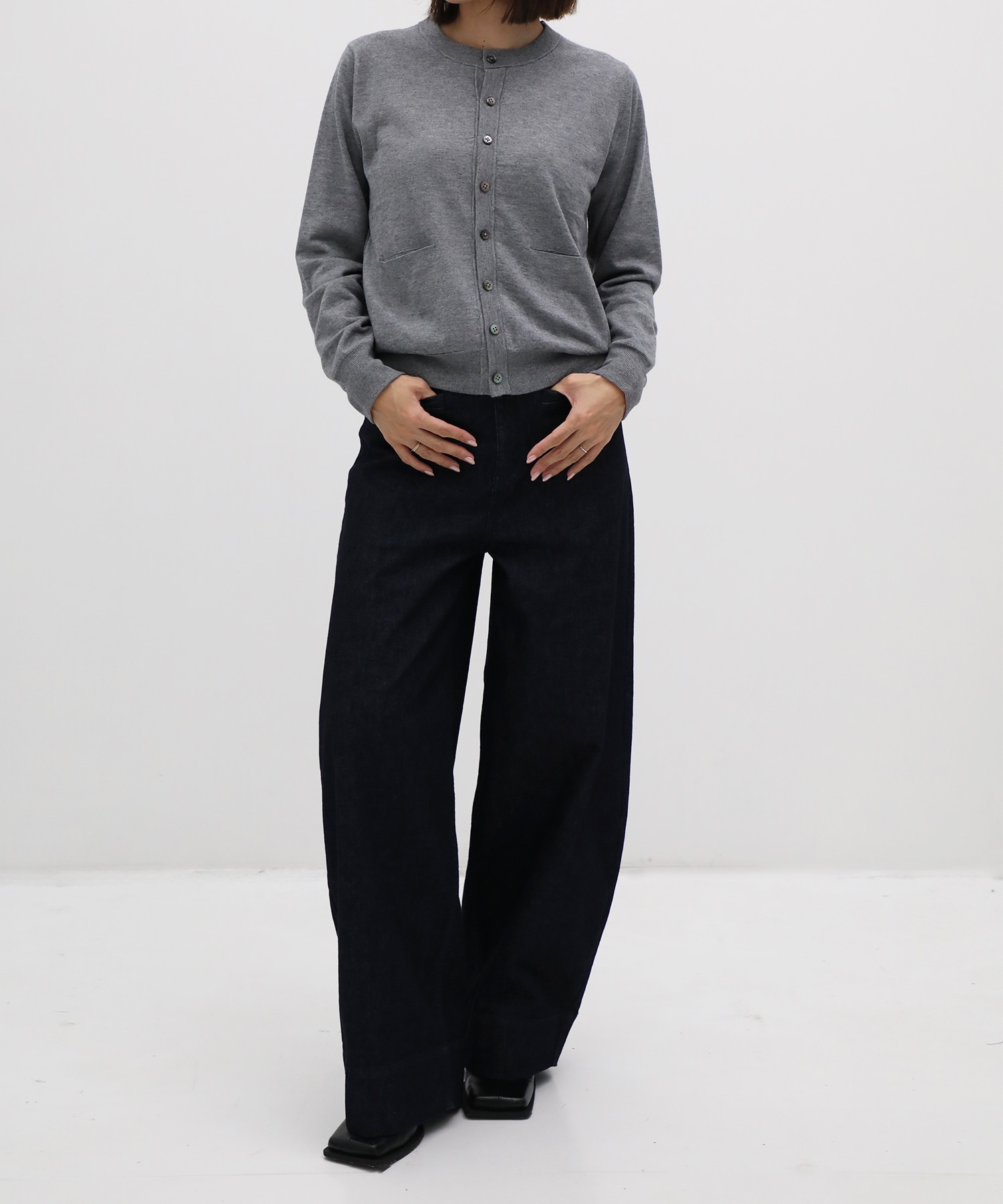 CASHMERE/SILK REVERSIBLE CREW NECK CARDIGAN THE TOKYO