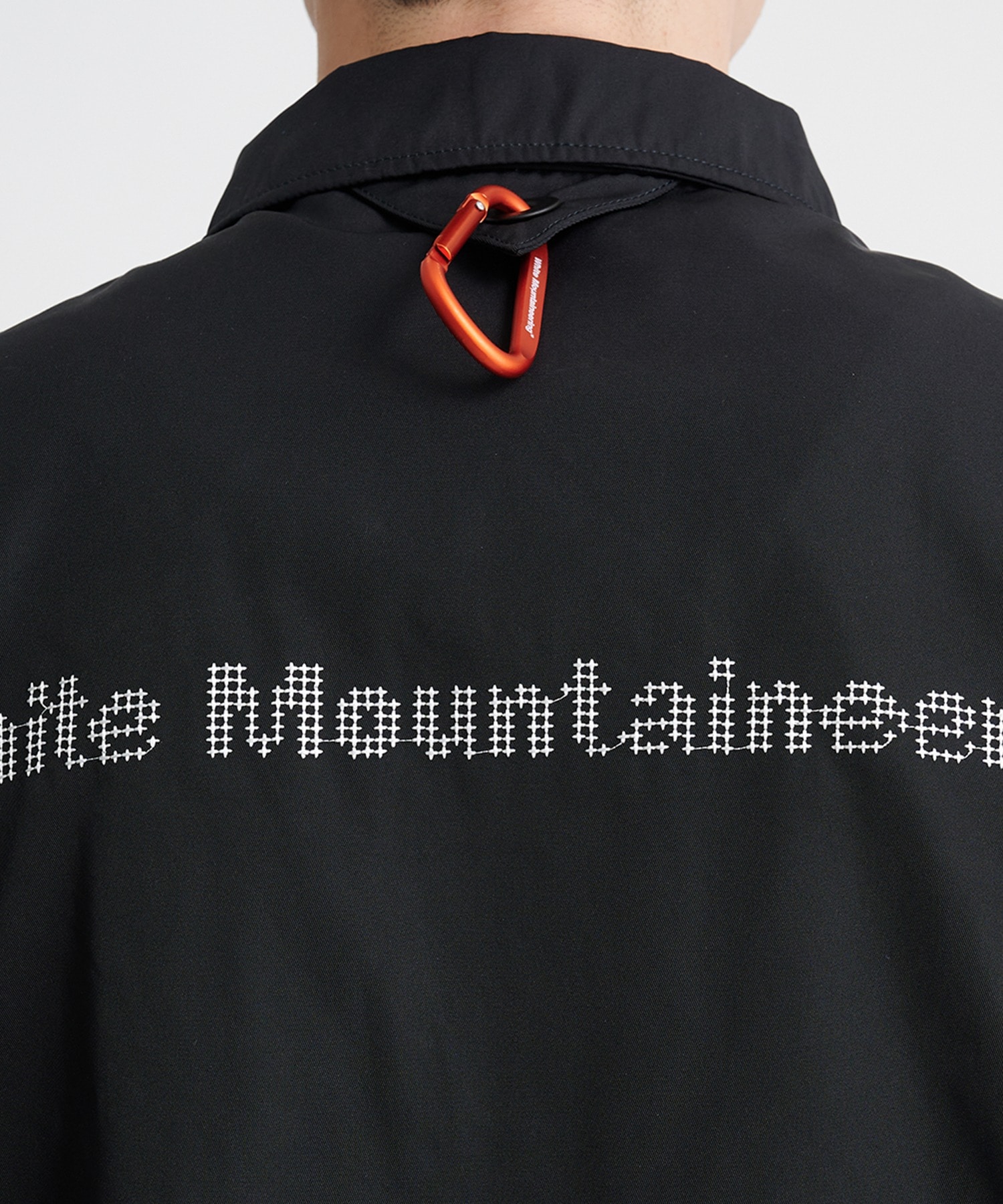 WINDSTOPPER CROSS STITCH COACH JACKET ｜ White Mountaineering