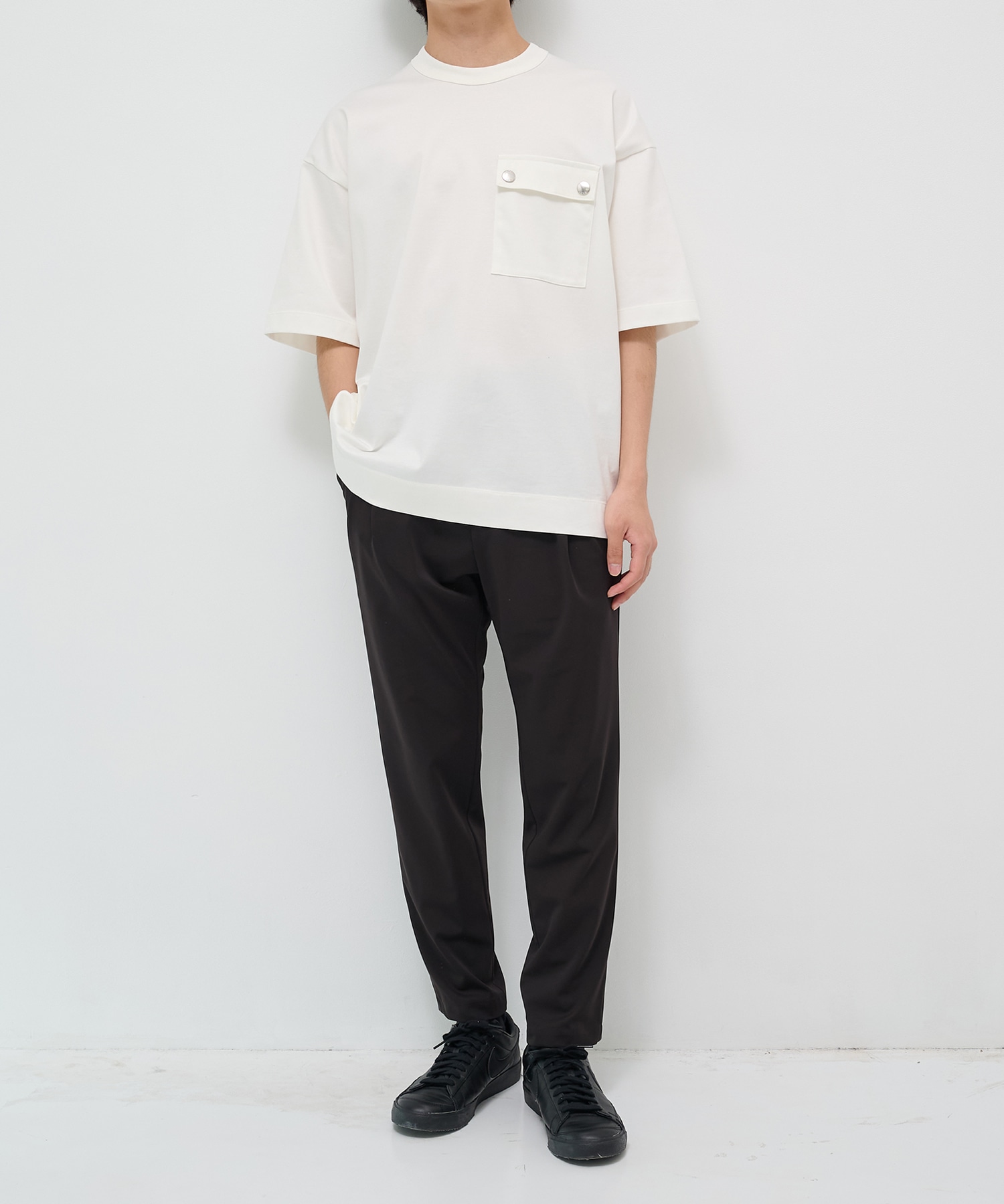 Light Matte Stretch Jersey Easy Tapered Pants THE TOKYO