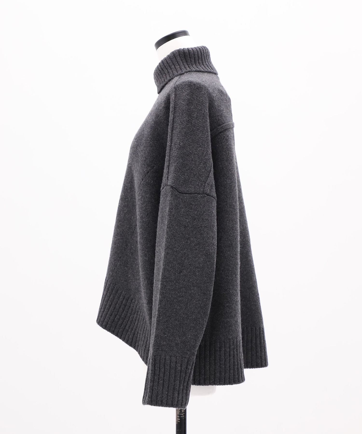 OVERSIZE TURTLENECK KNIT CINOH