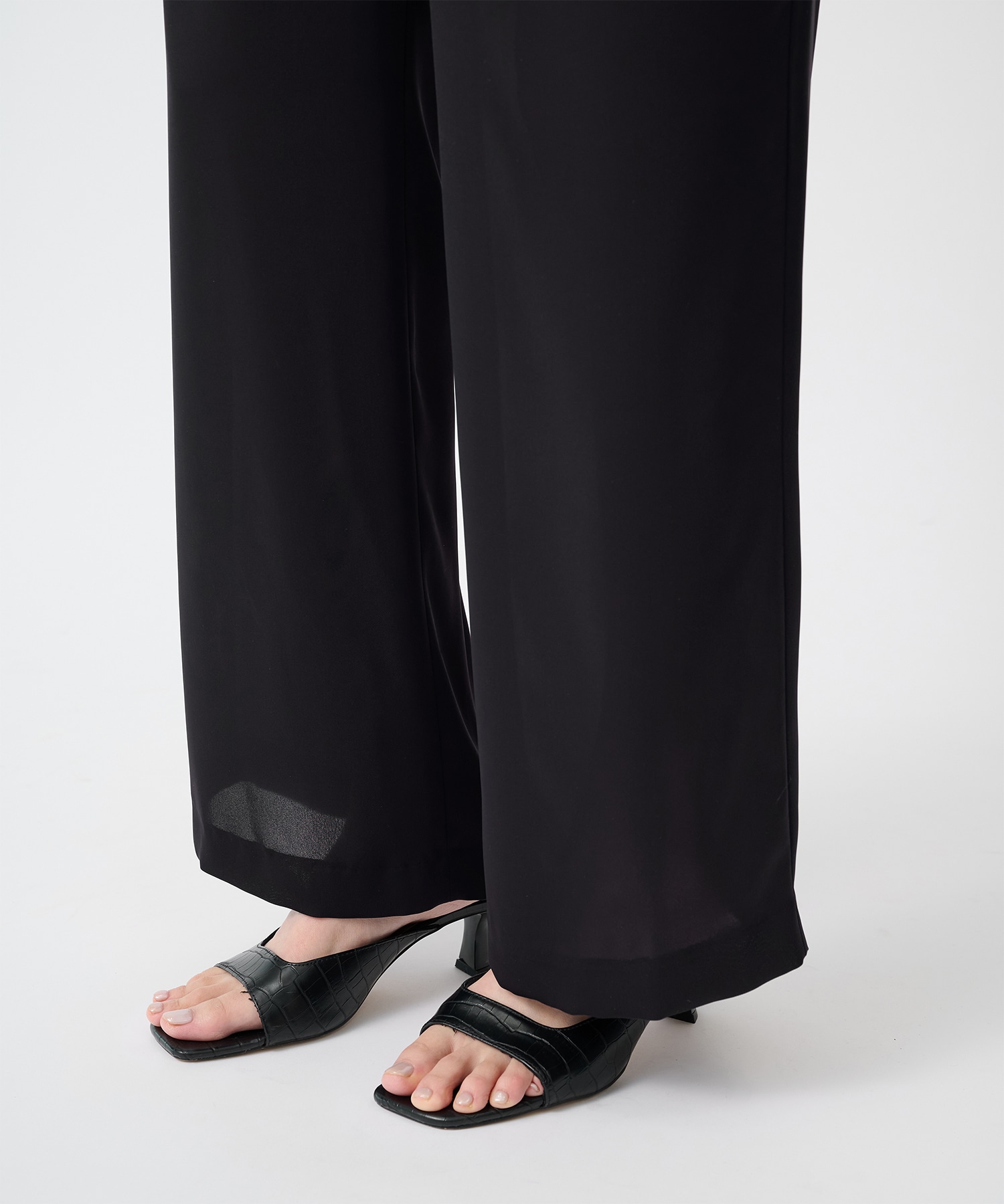 Satin Straight Pants THE TOKYO