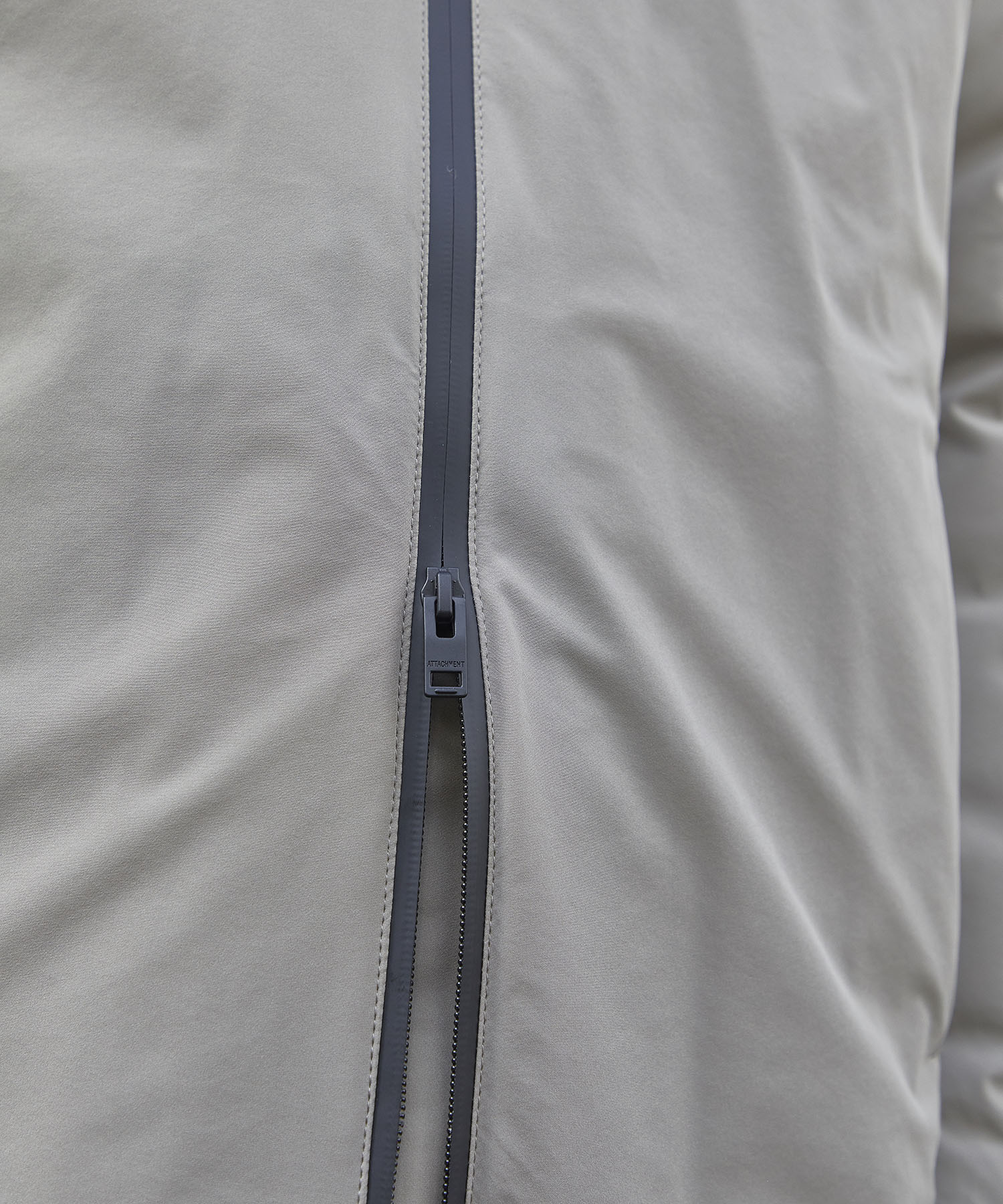 AC22-010 DOWN COAT ATTACHMENT