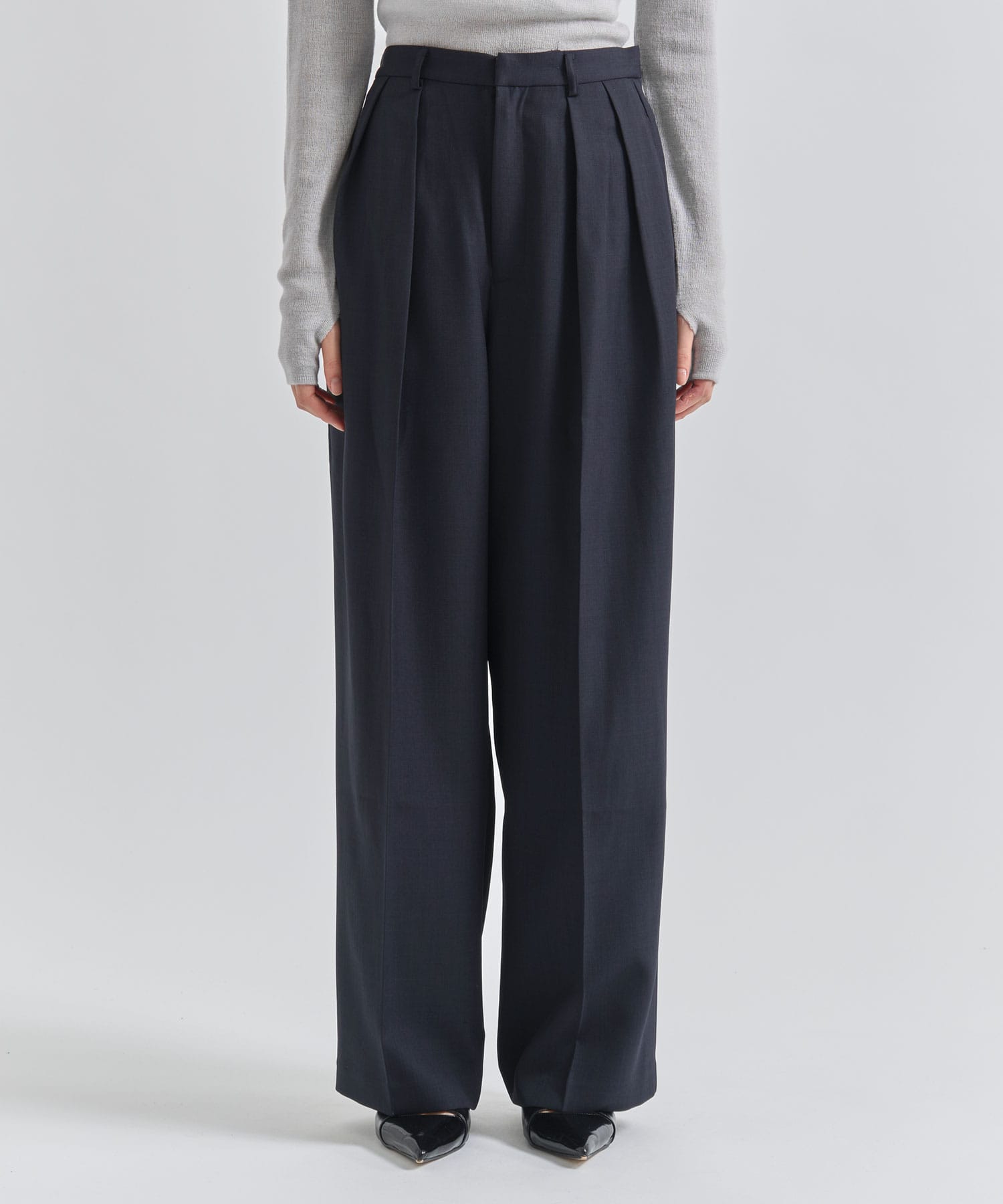 【WEB限定】2tuck cocoon pants Louren