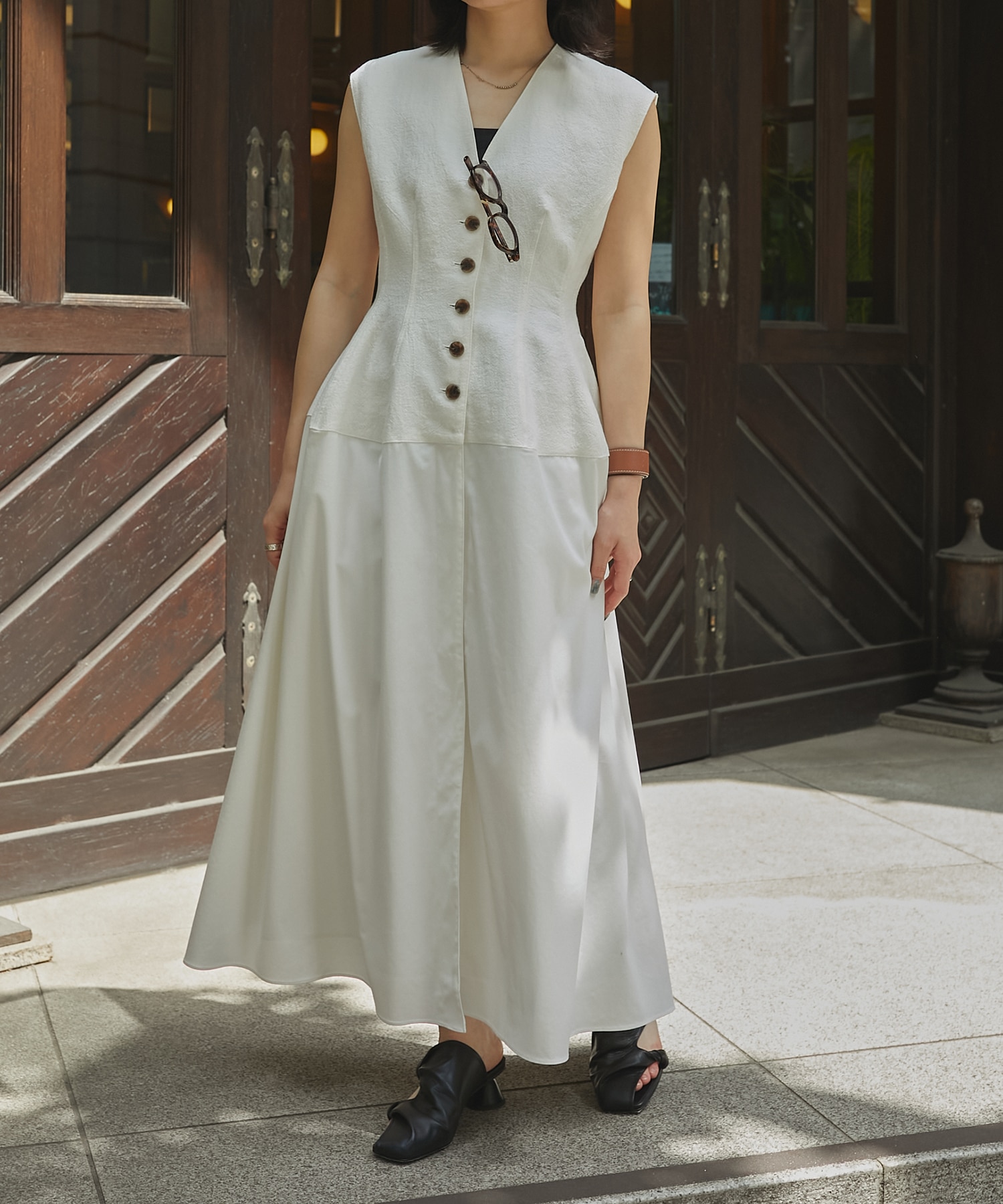 Ilsa sleeveless dress WH AKIRANAKA