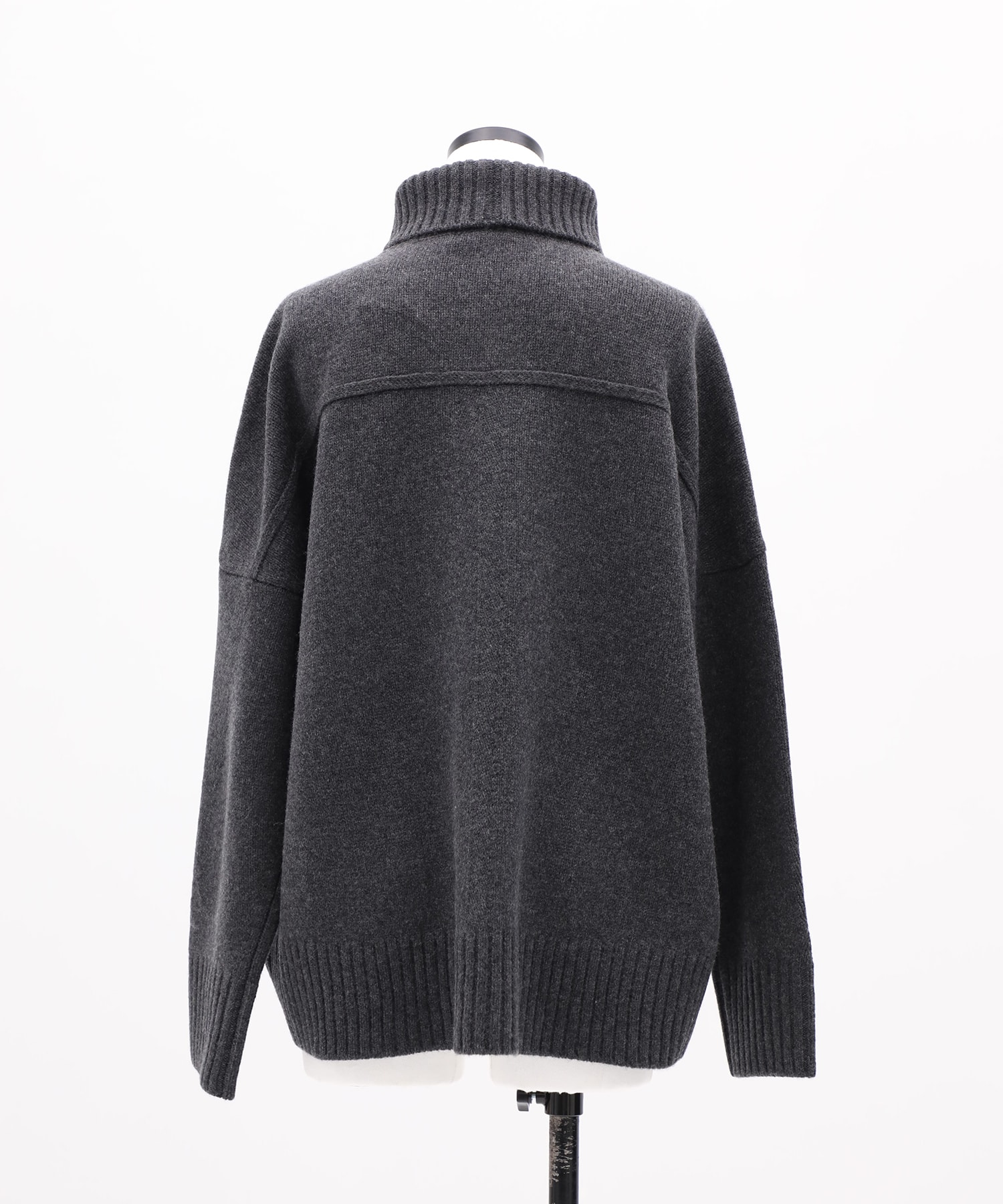 OVERSIZE TURTLENECK KNIT CINOH