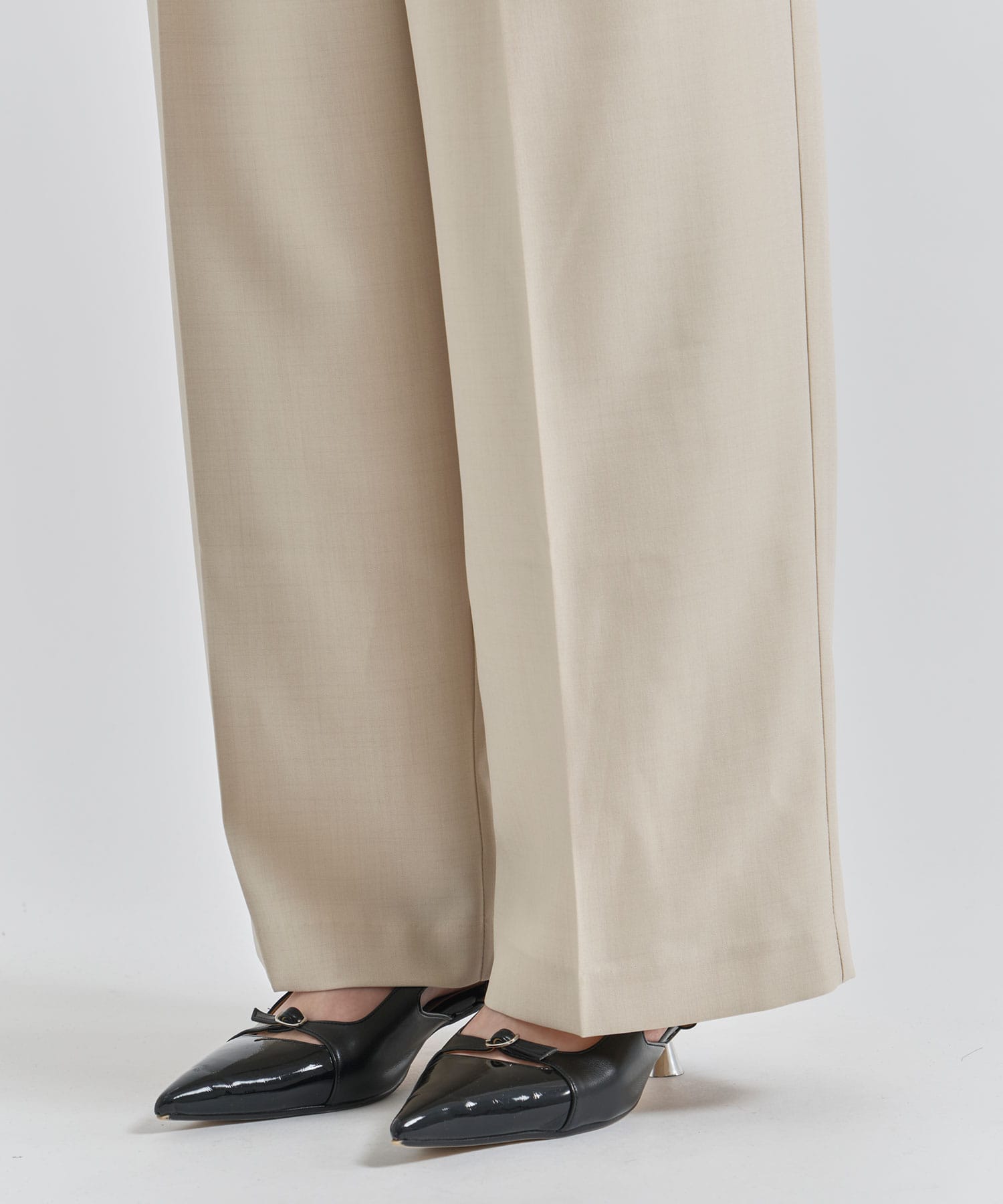 【WEB限定】2tuck cocoon pants Louren