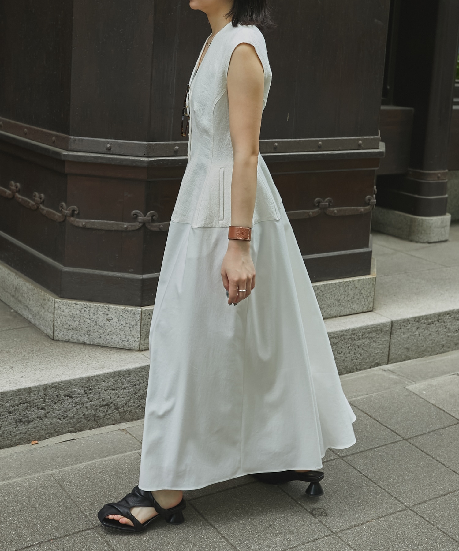Ilsa sleeveless dress WH AKIRANAKA